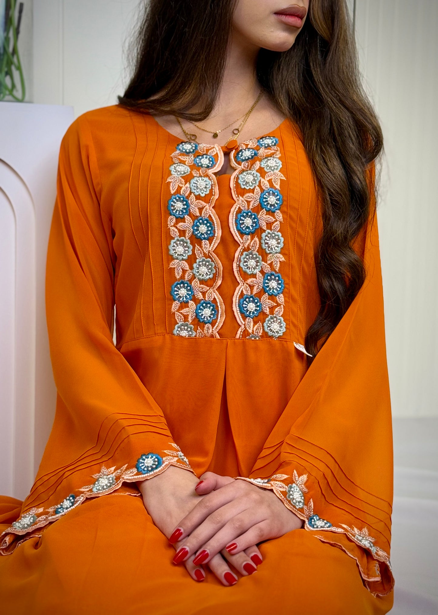 شيفون مع تطريز