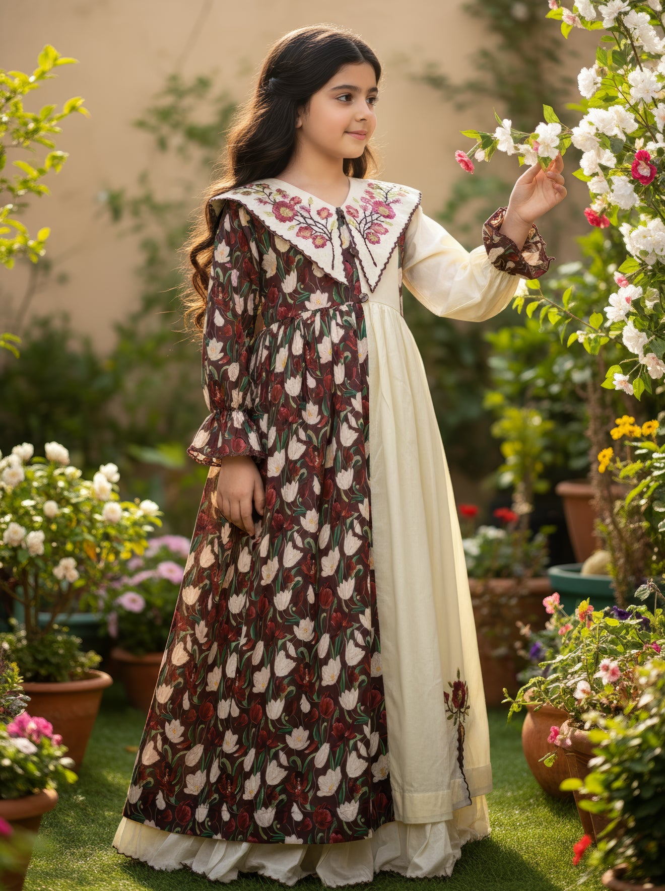 فستان قطن مع تطريز ودمج الساده