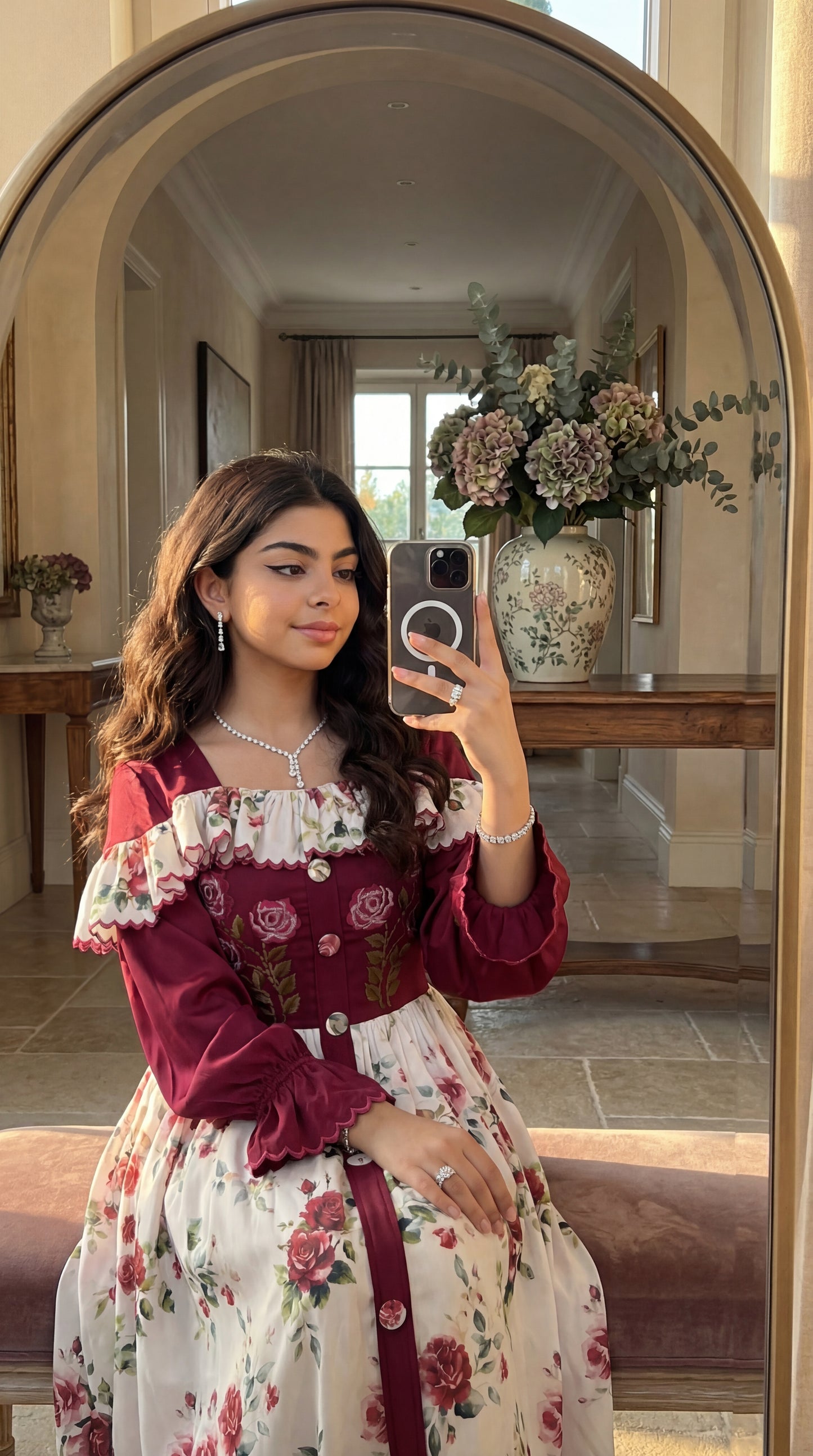 فستان من الحرير مع تطريز