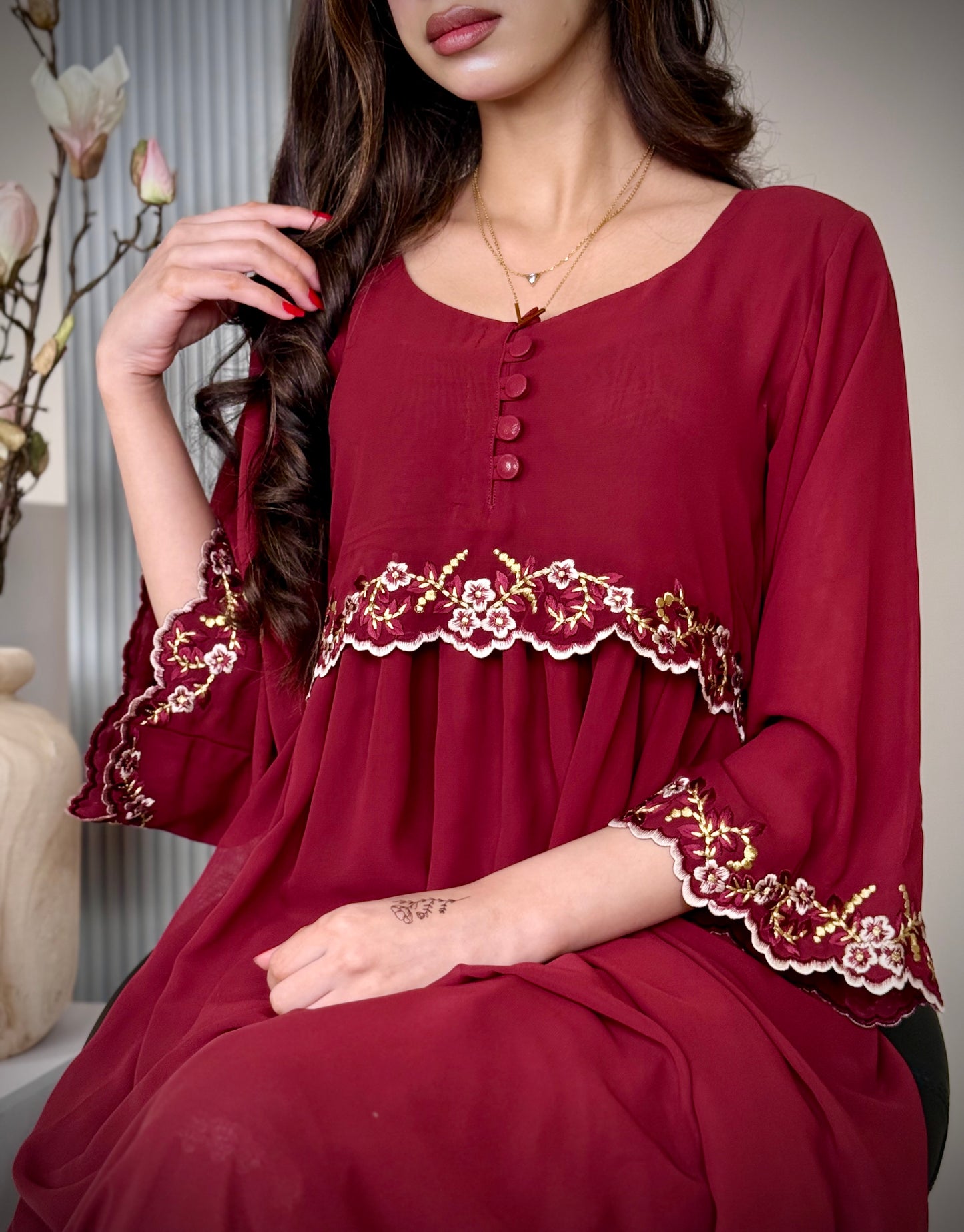 شيفون مع تطريز