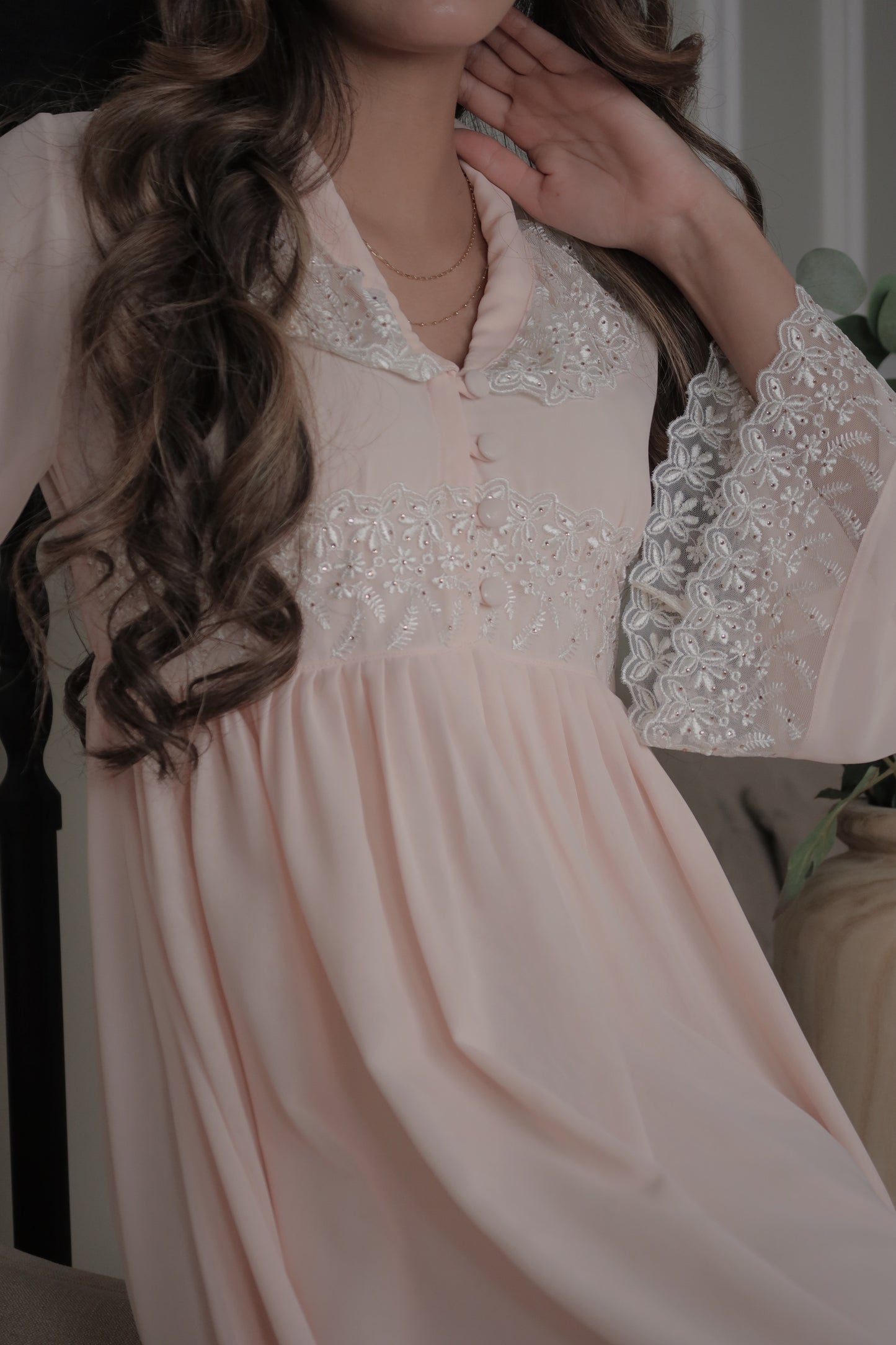 شيفون مع دانتيل وريمبو