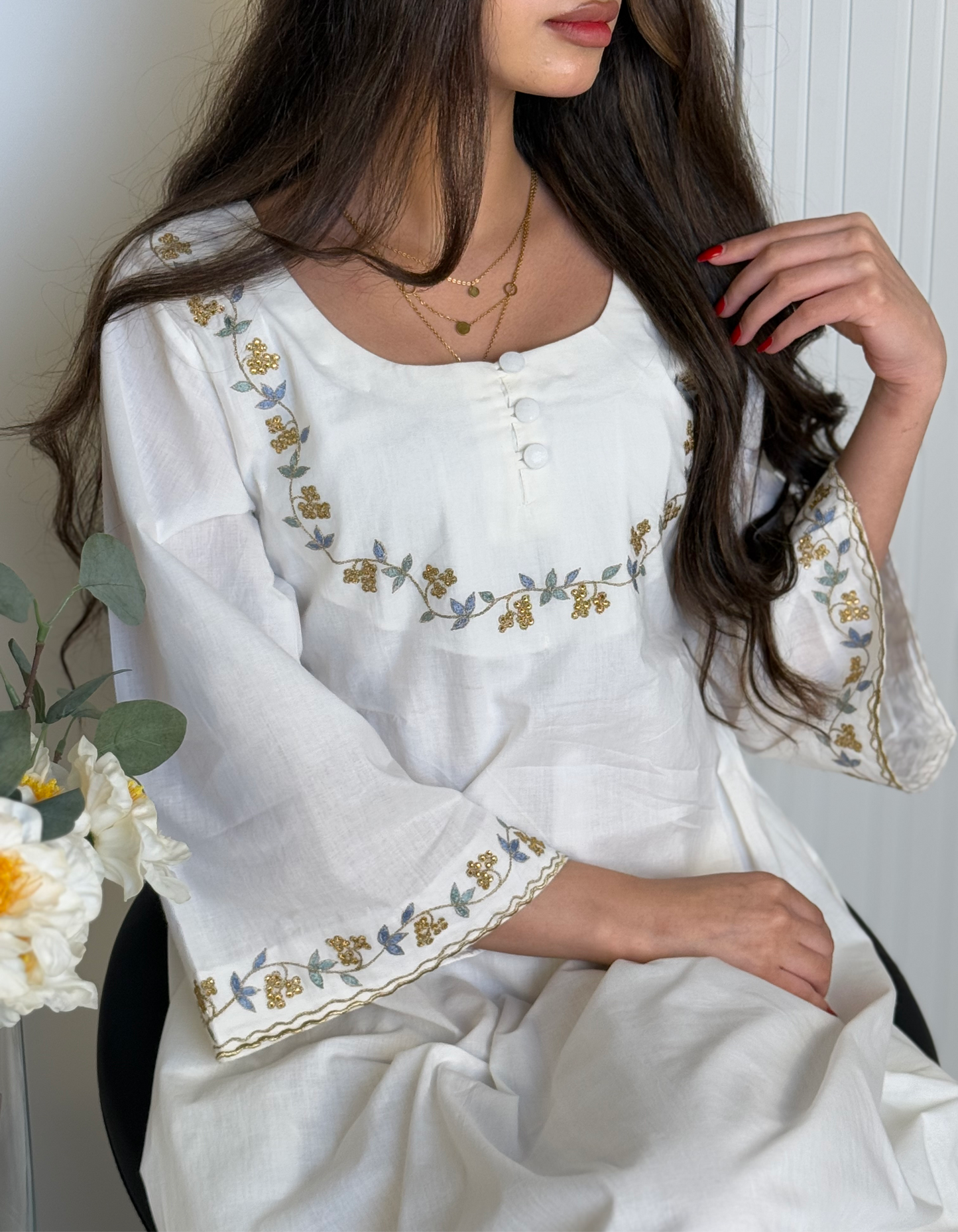 جلابيه قطن ساده مع تطريز وفصوص