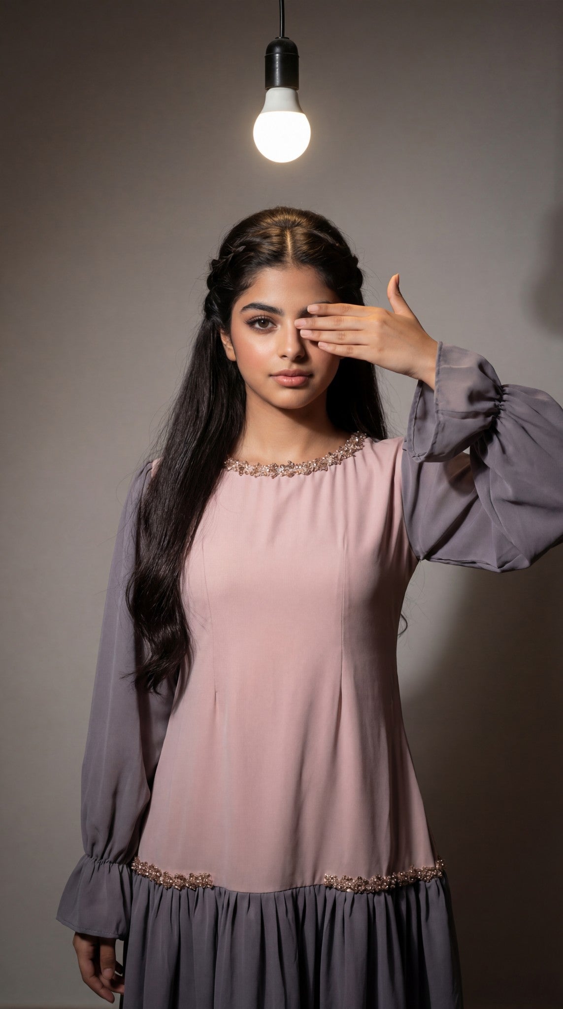 فستان حرير الماس دمج لونين مع باينات شك