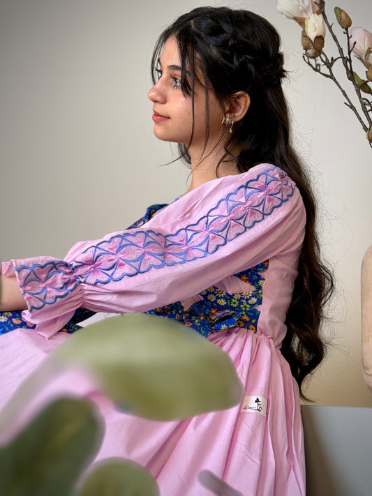 فستان قطن مع تطريز