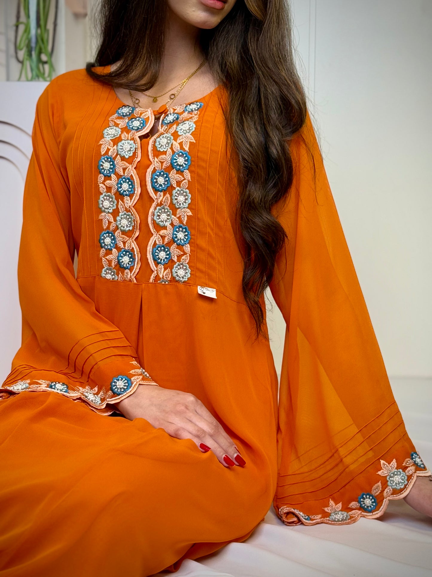 شيفون مع تطريز