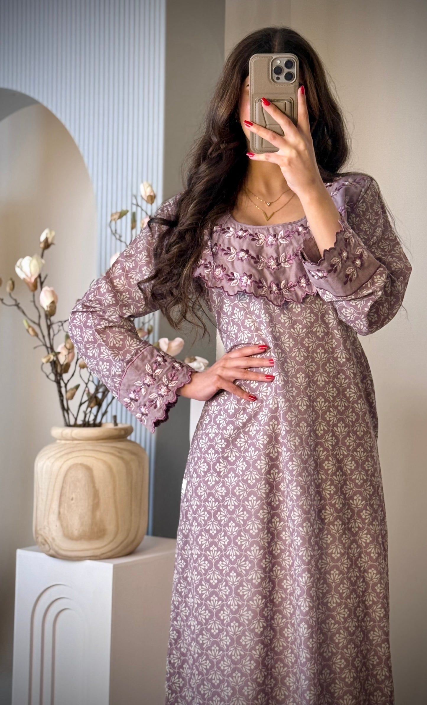 جلابية قطن  تطريز مع شغل شك