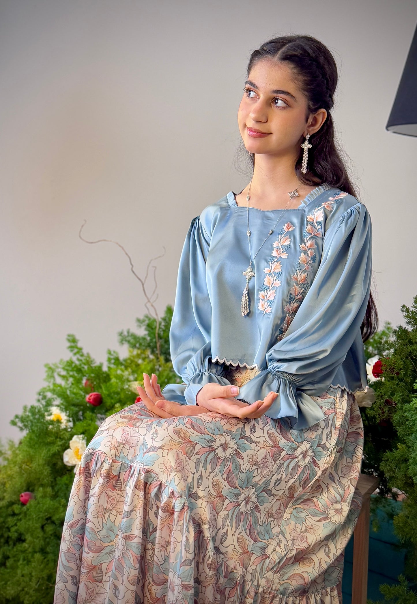 قميص وتنوره حرير تطريز107