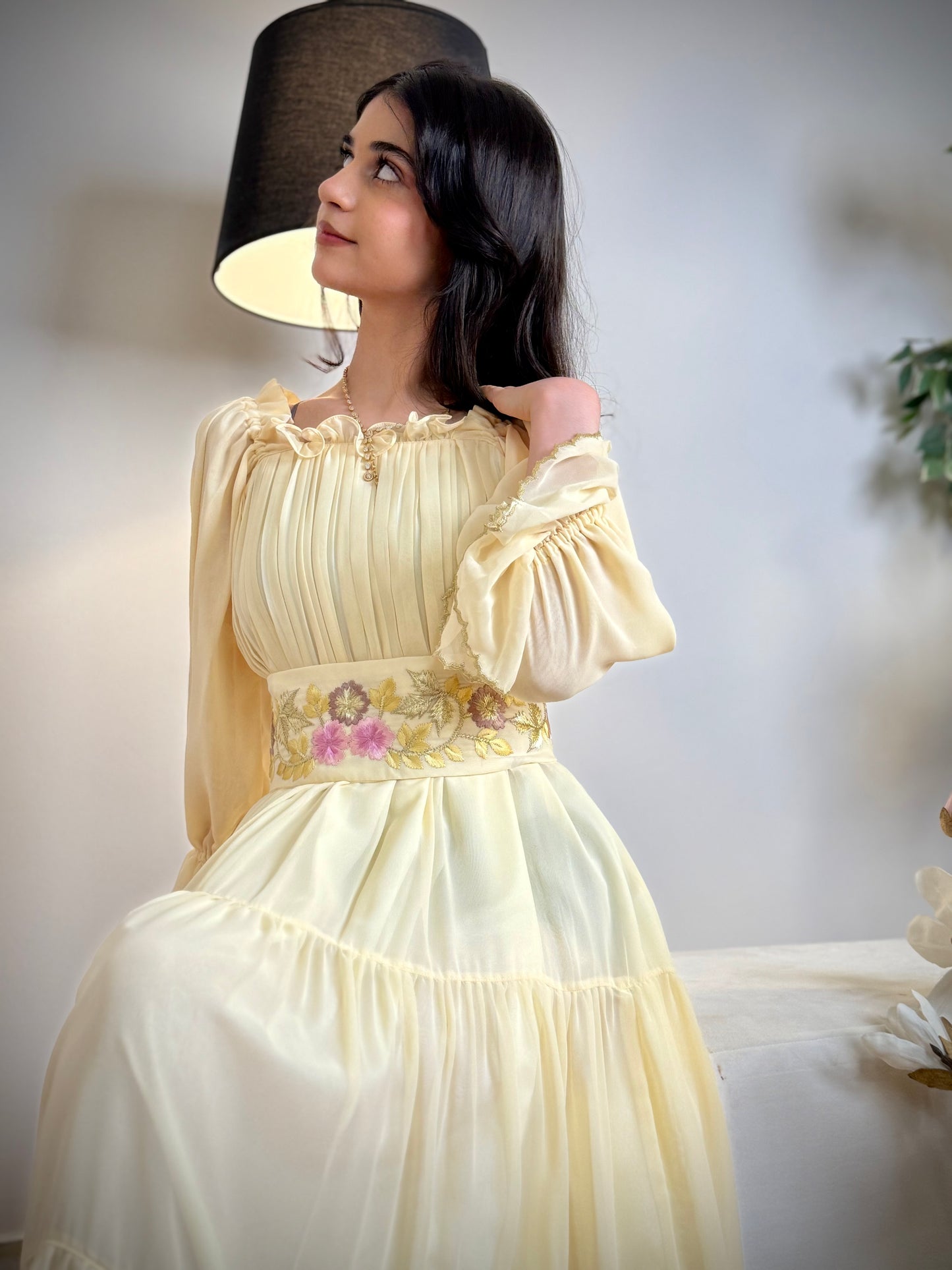 فستان  شيفون مع تطريز