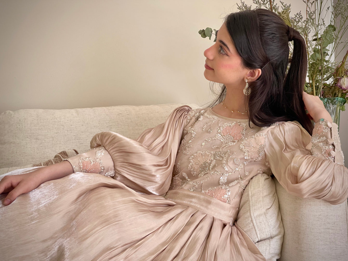 فستان روز ارجنزا مع صدرية مشغوله وجيبون داخلي منفصل