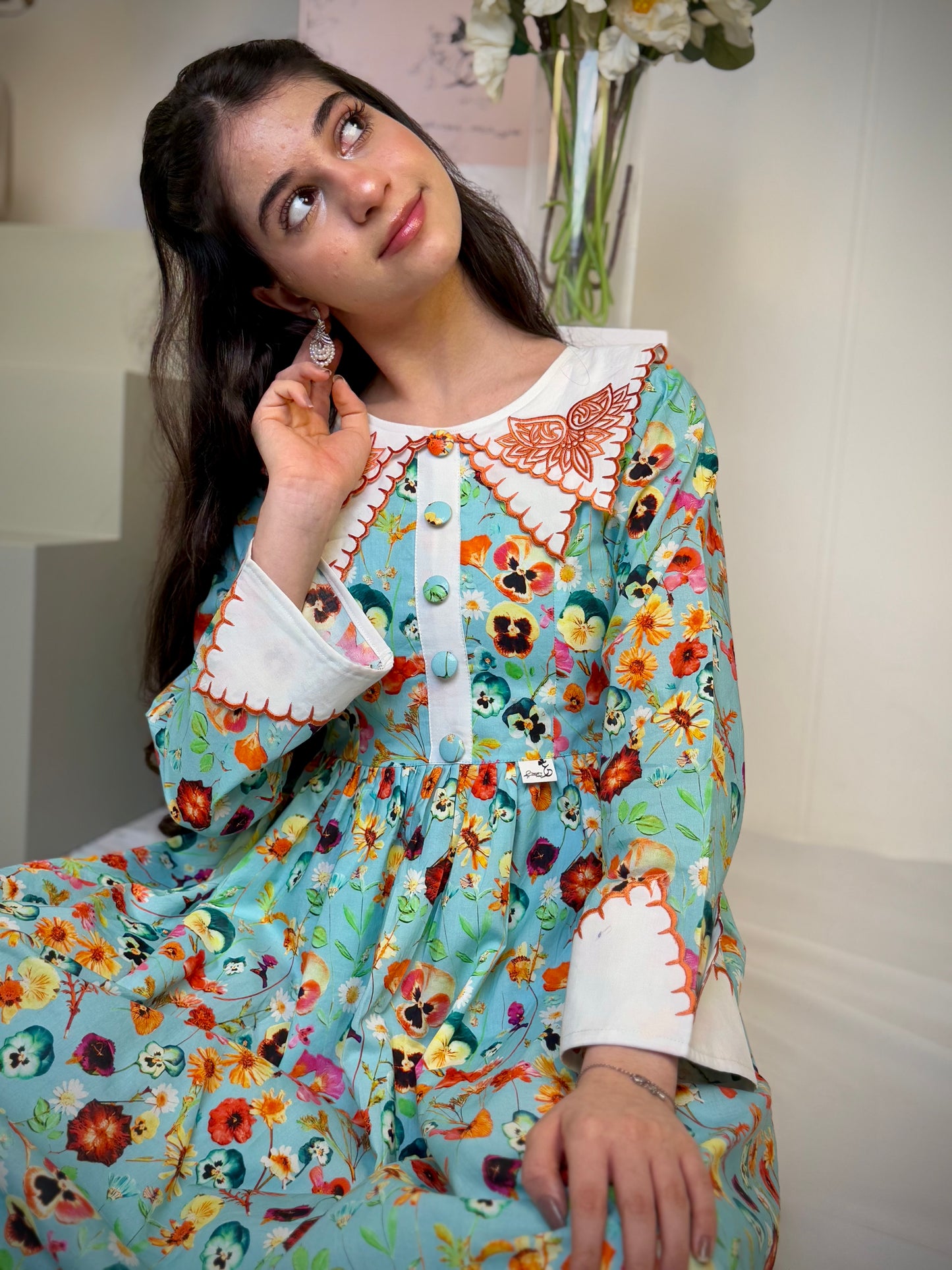 فستان قطن مع تطريز