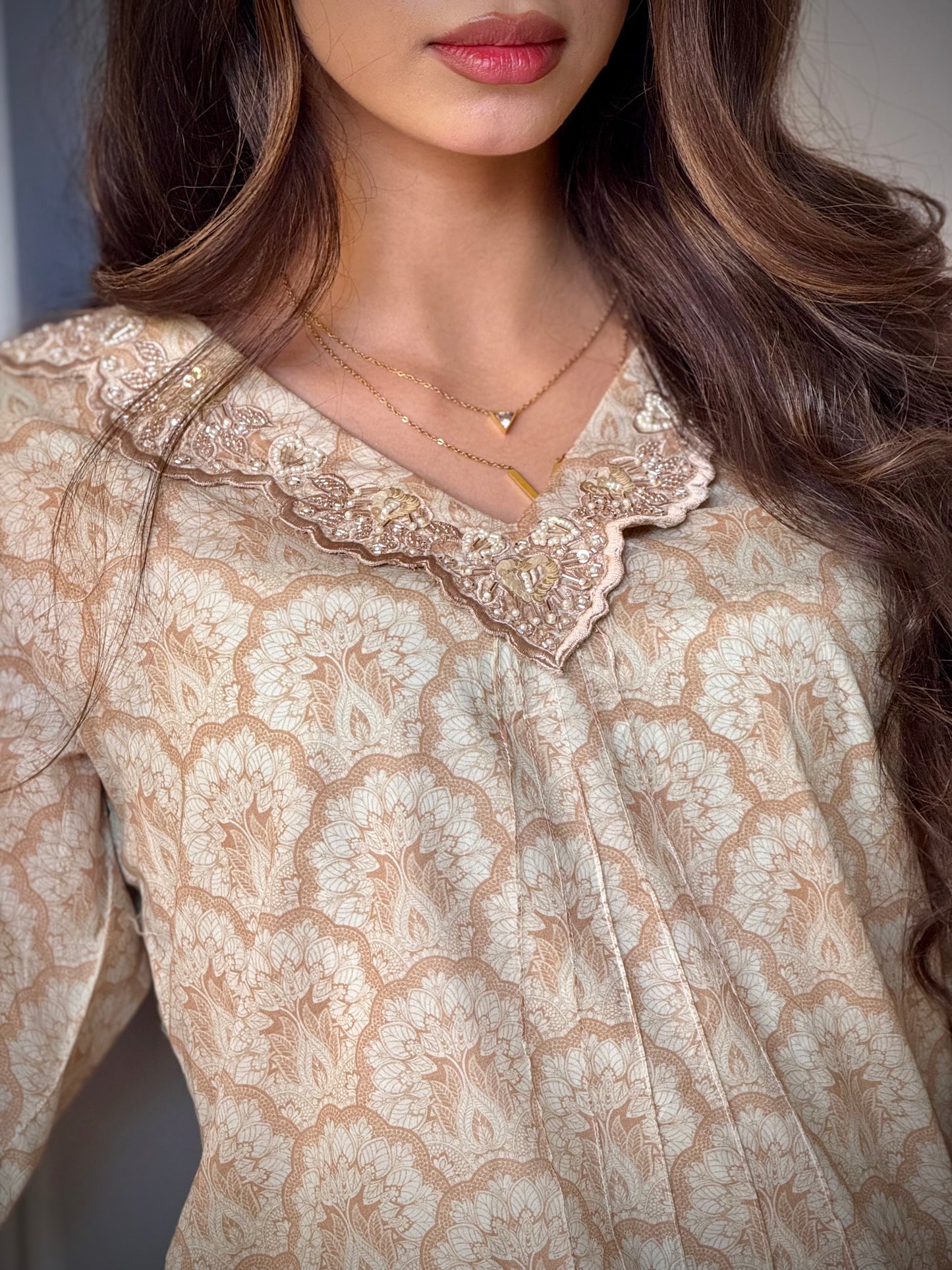 جلابية قطن  تطريز مع شغل شك