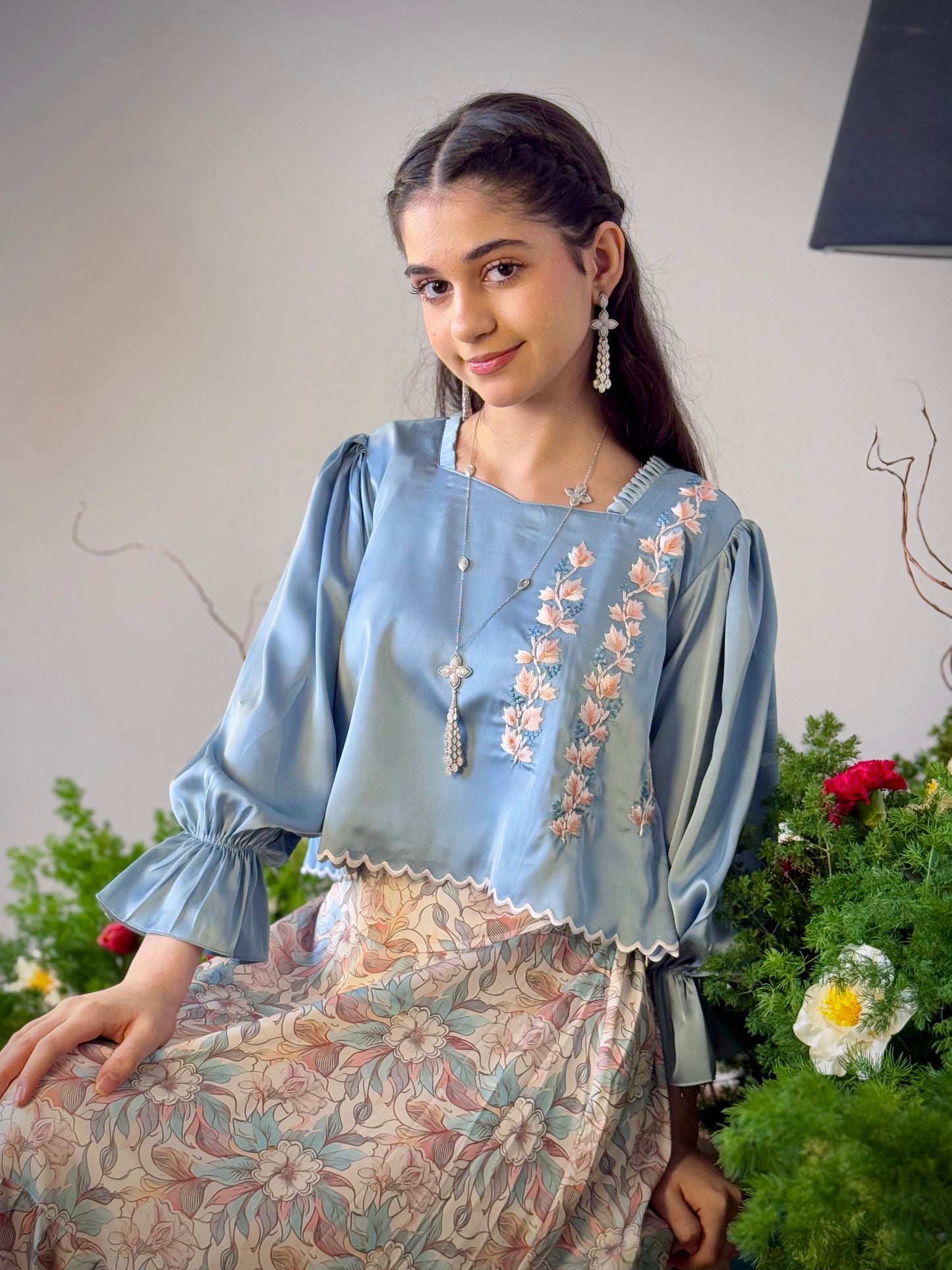 قميص وتنوره حرير تطريز107