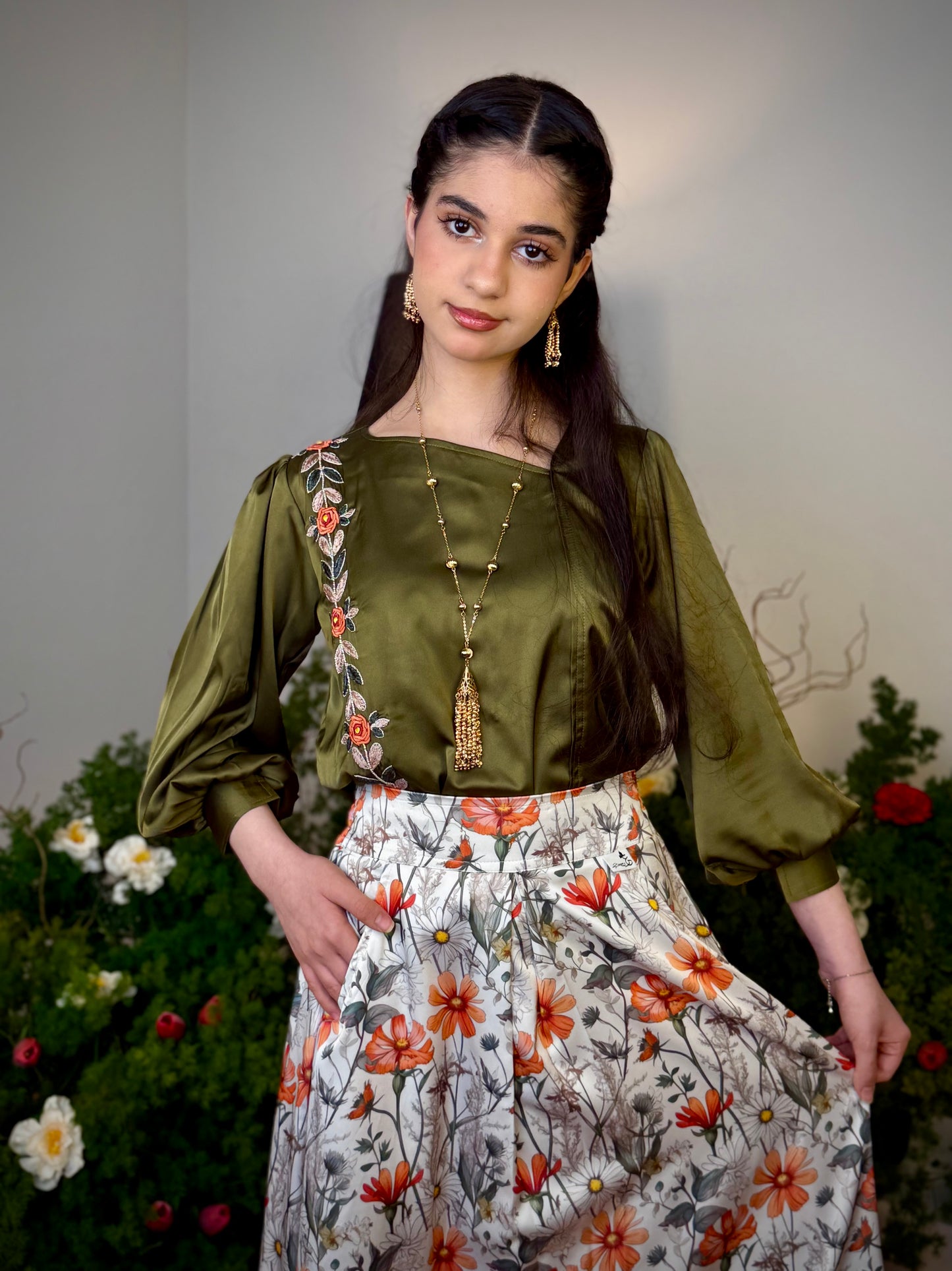 قميص وتنوره حرير تطريز 101