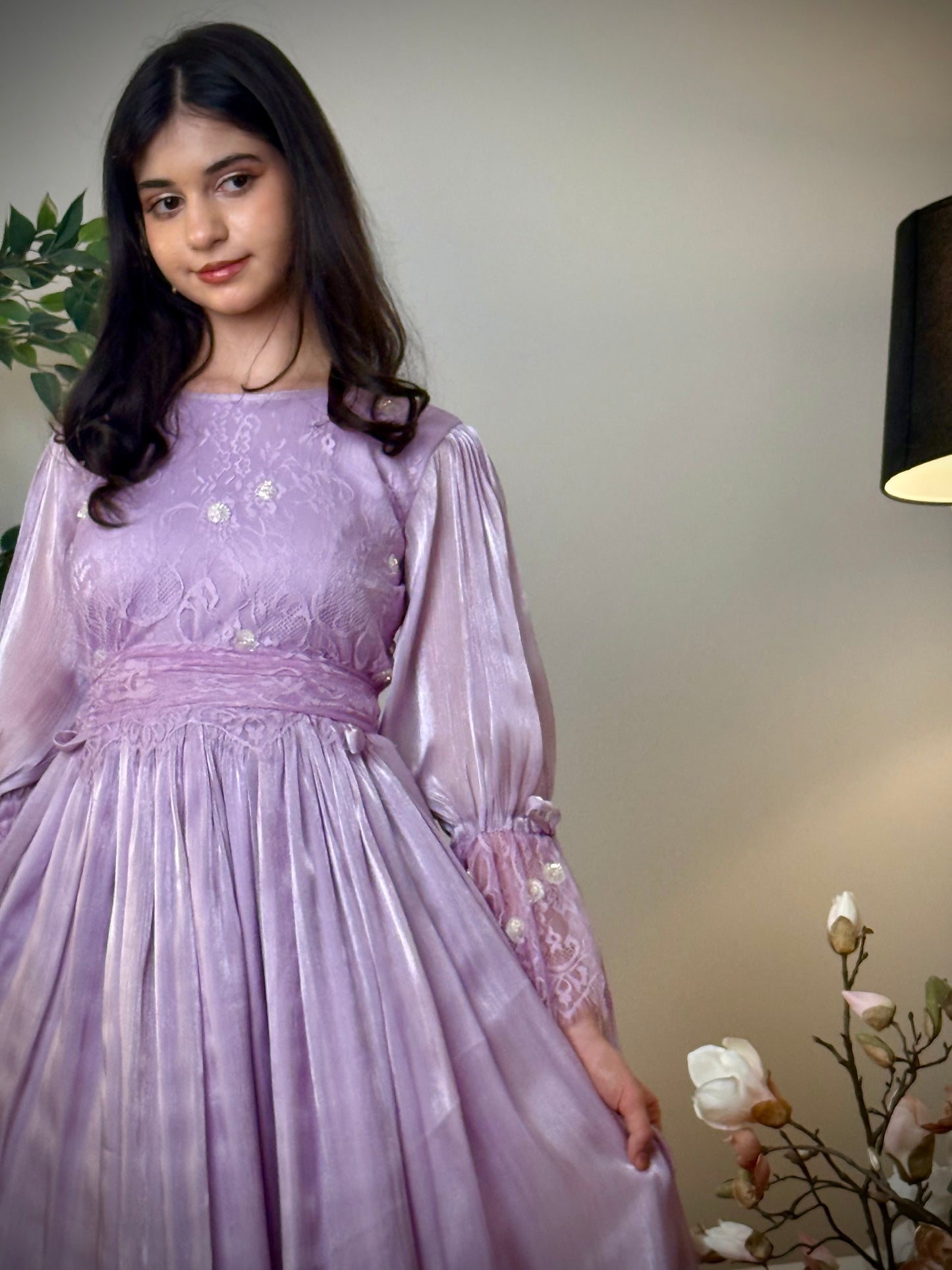 فستان  اورجنزا مع دانتيل فرنسي وشك