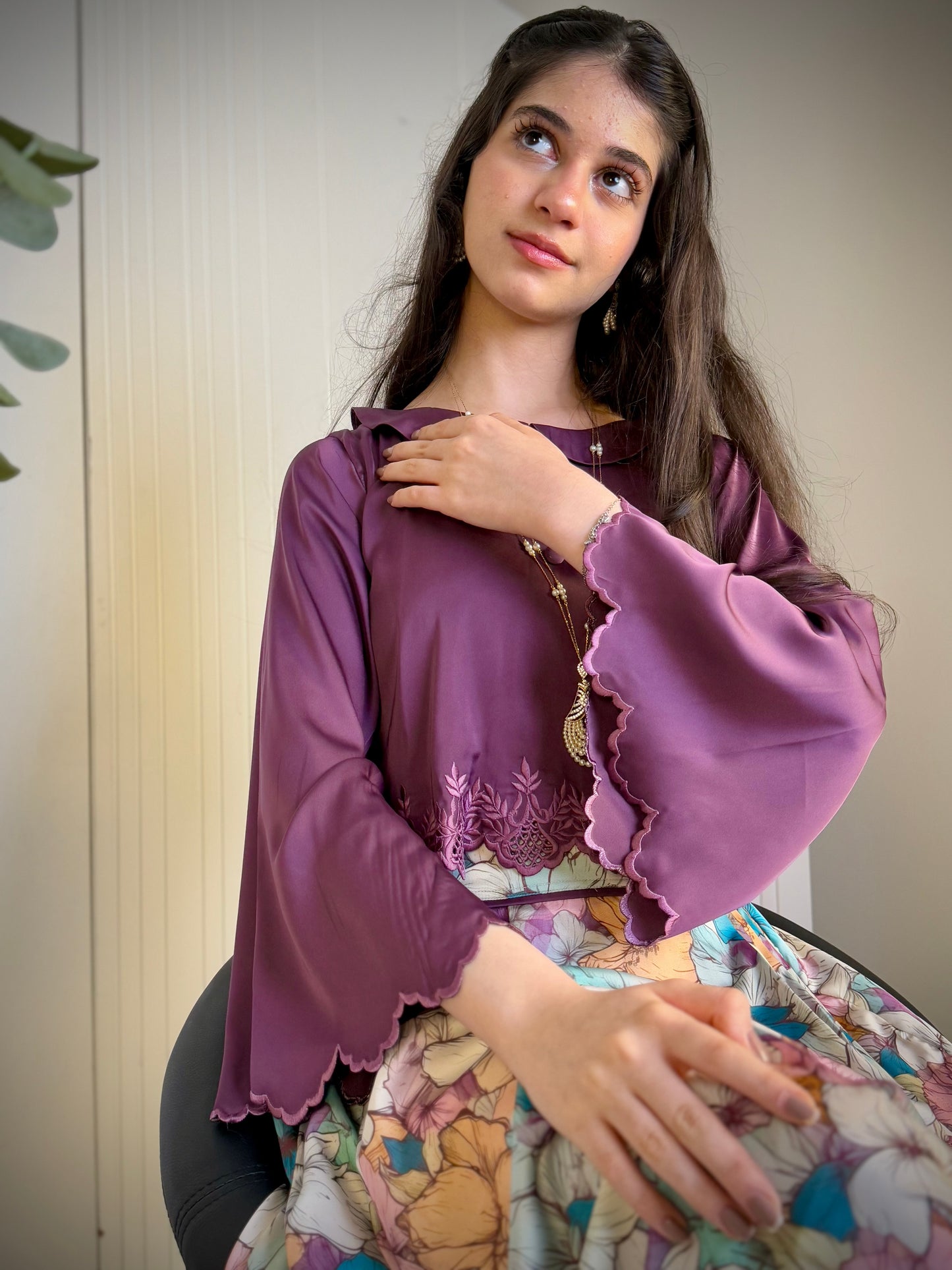 قميص وتنوره حرير تطريز مخرم106