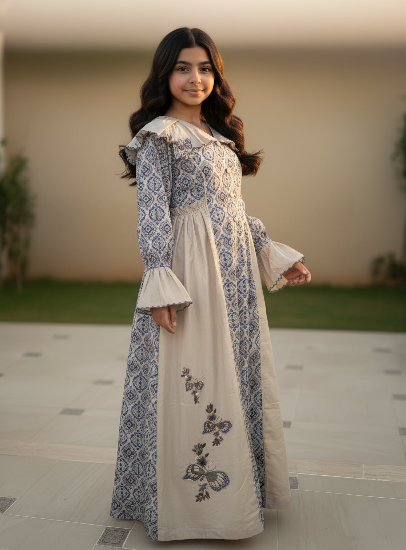 فستان قطن مع تطريز ودمج الساده