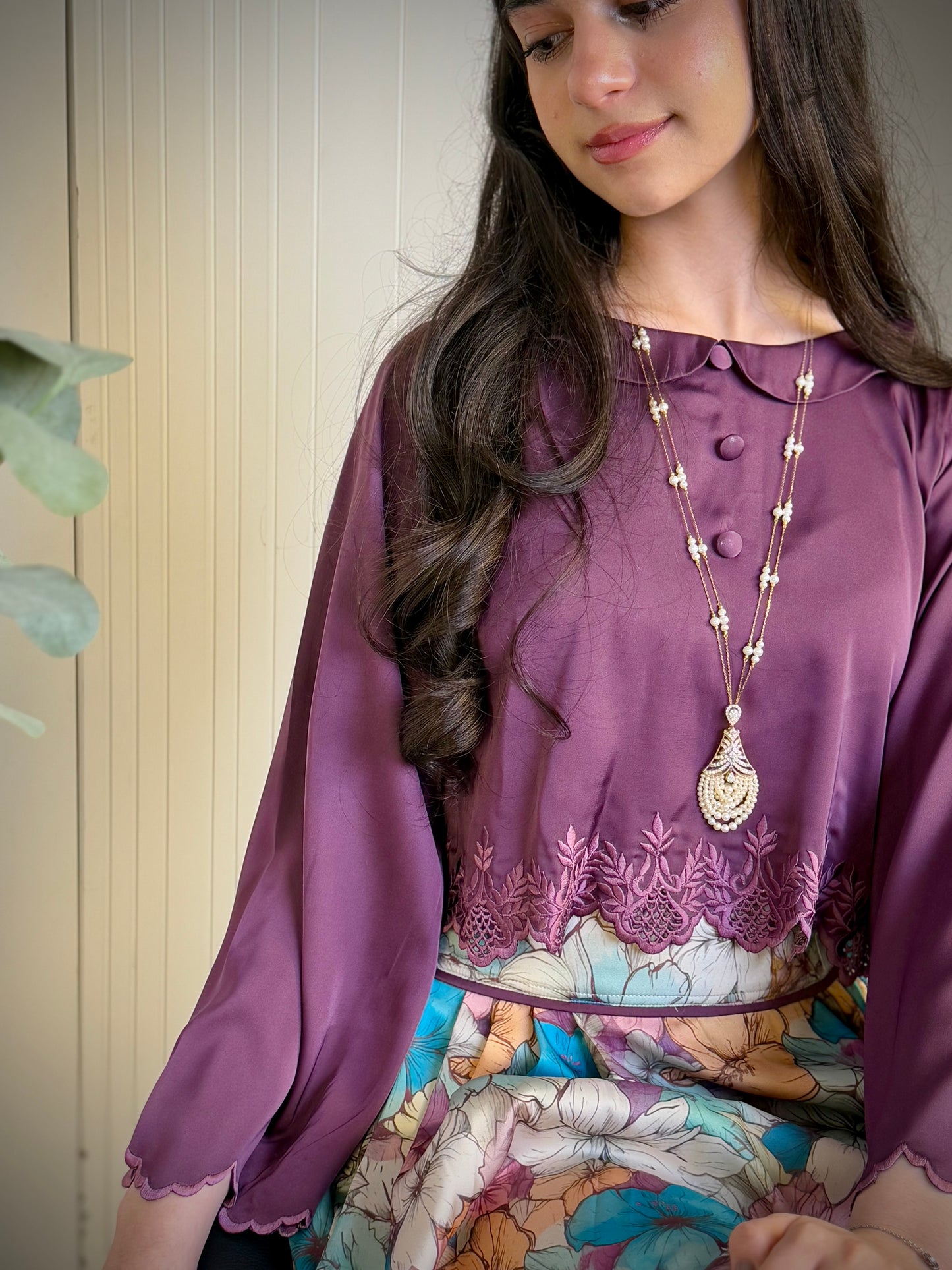 قميص وتنوره حرير تطريز مخرم106