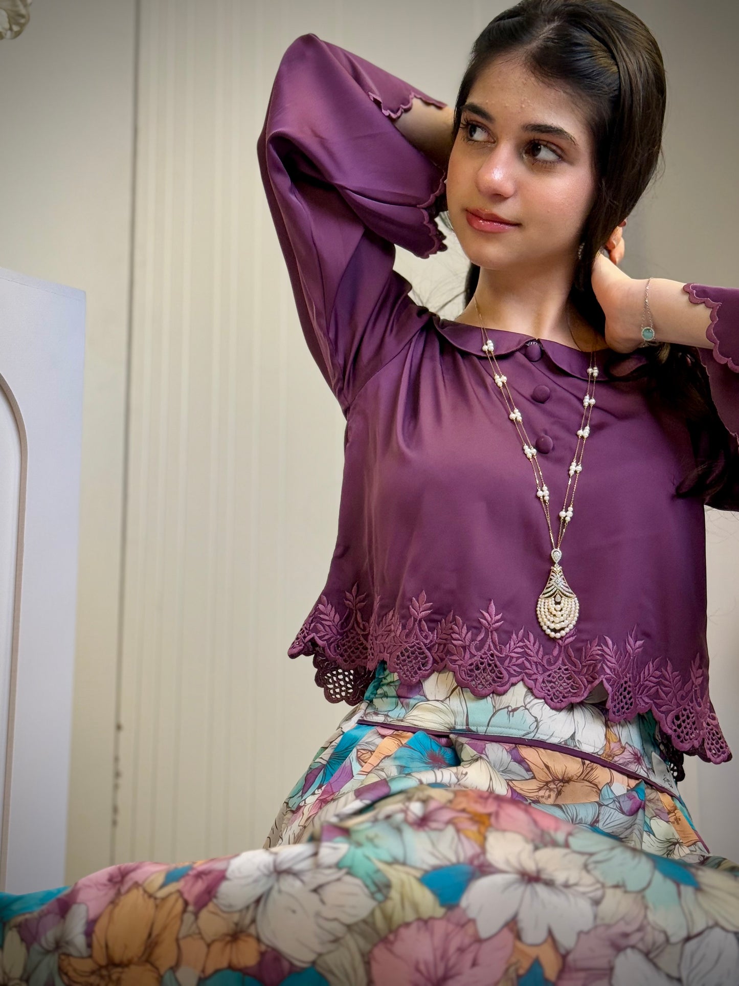 قميص وتنوره حرير تطريز مخرم106