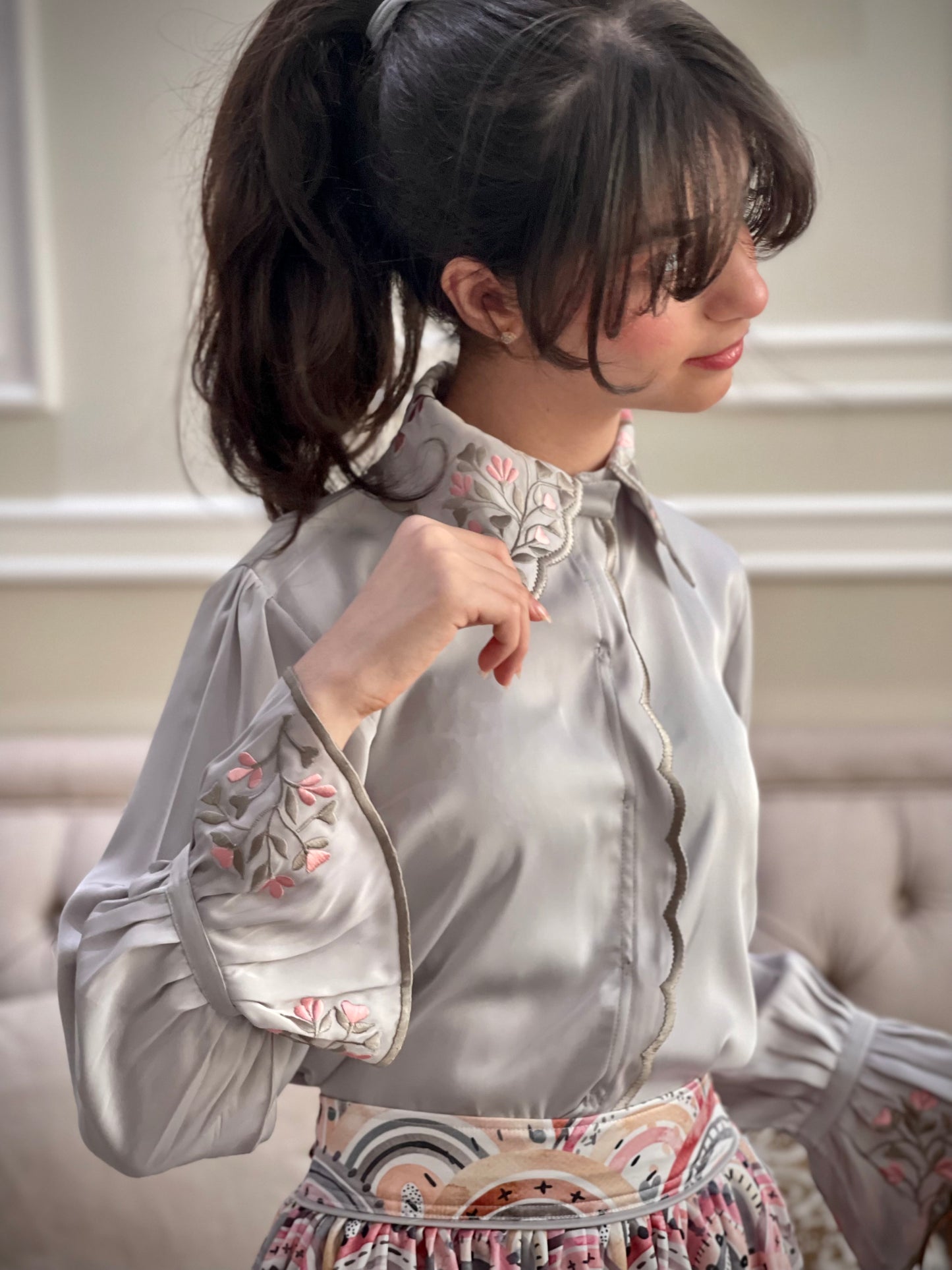 قميص وتنوره حرير مع تطريز 102