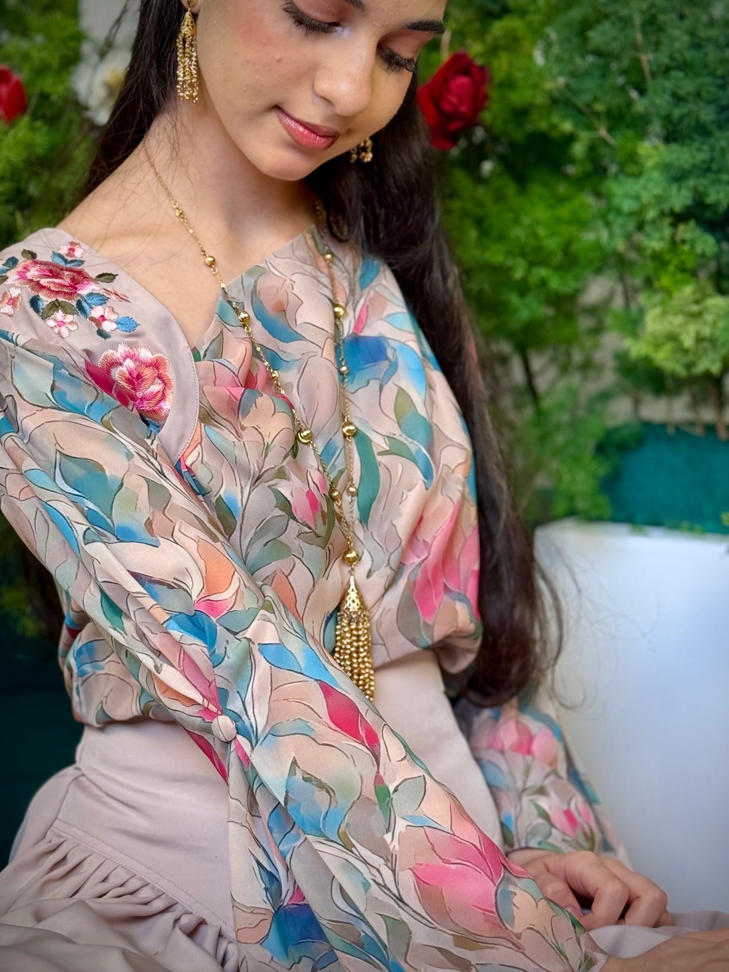 قميص شيفون وتنوره حرير تطريز103