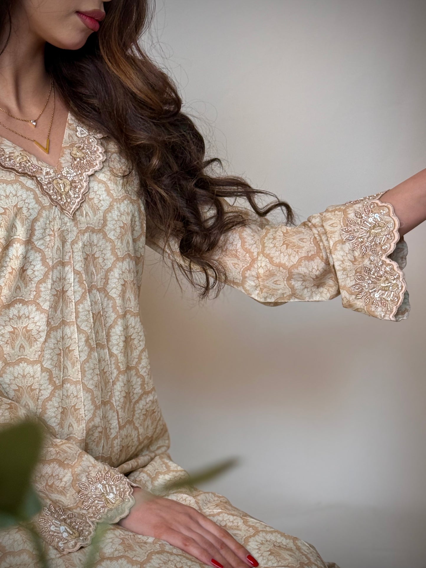 جلابية قطن  تطريز مع شغل شك