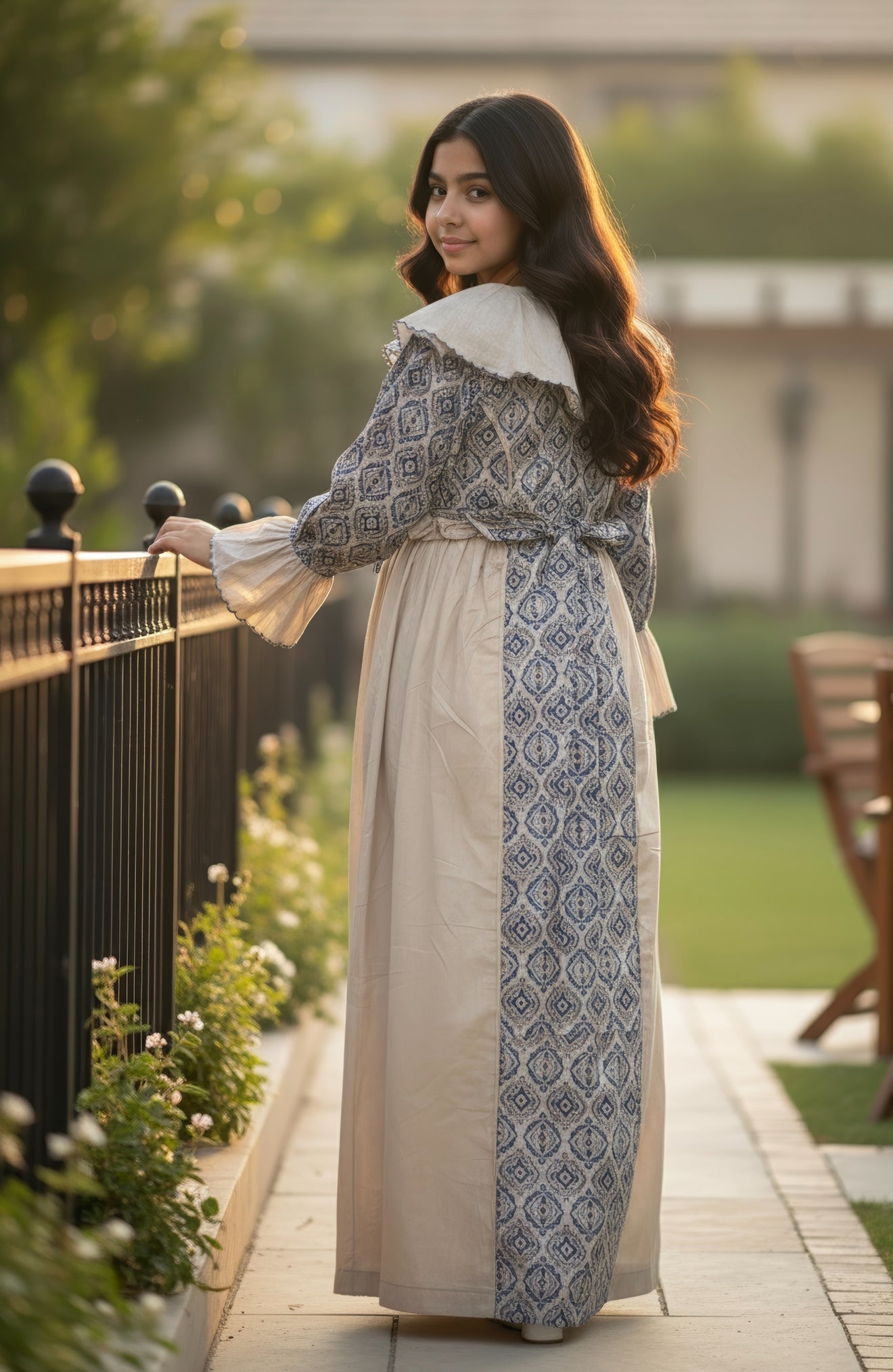 فستان قطن مع تطريز ودمج الساده