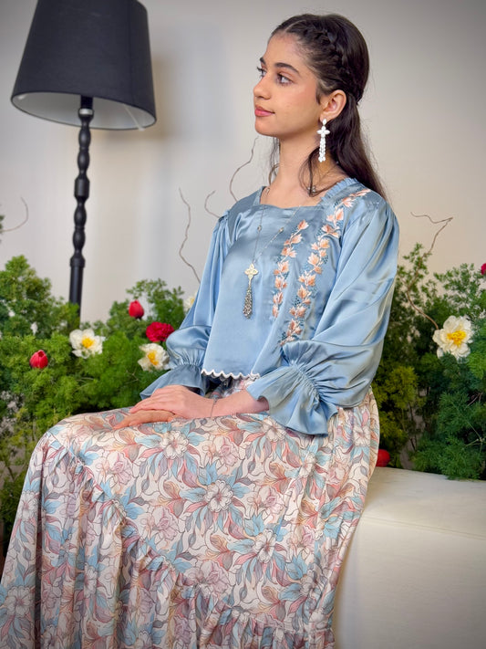 قميص وتنوره حرير تطريز107