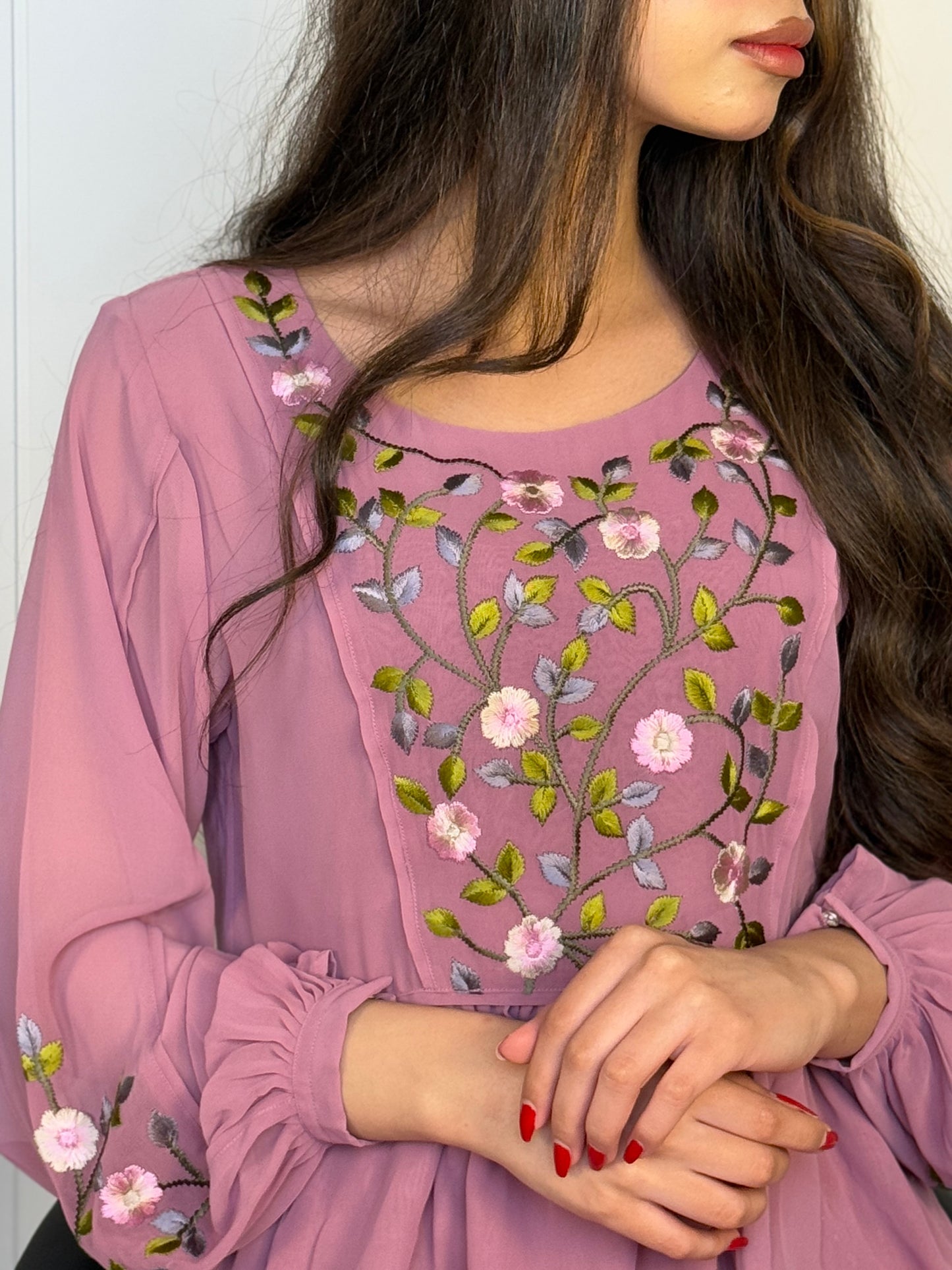 شيفون مع تطريز