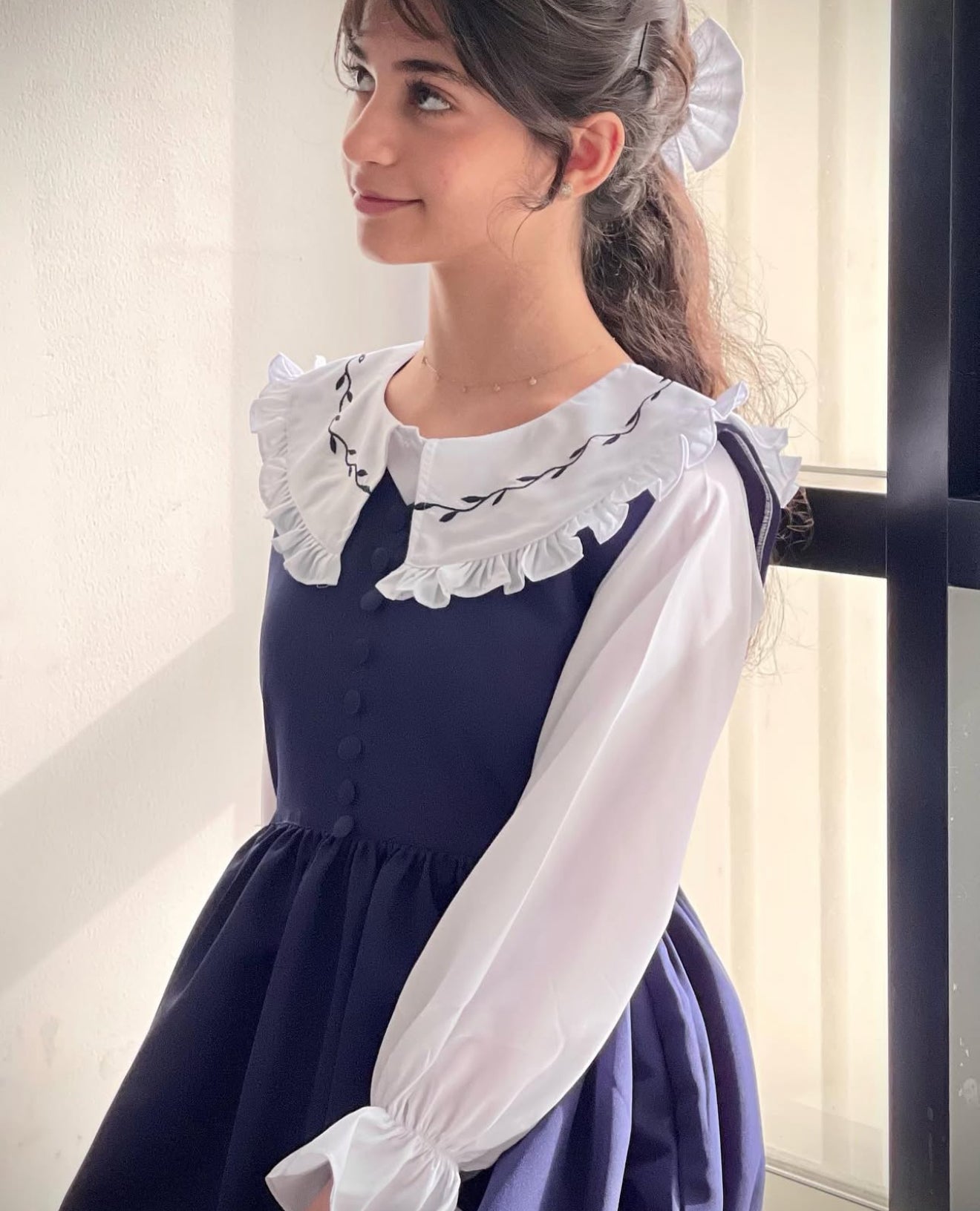 يونيفورم مدرسة مريول  الابة  مطرزه اذا حابه الموديل قصير تحطين ملاحظه