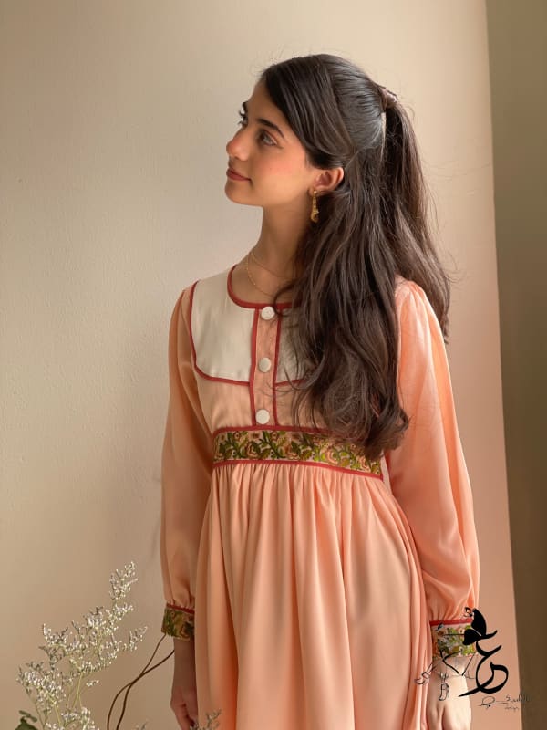 فستان الماس مع دانتيل اورجنزا مطرز