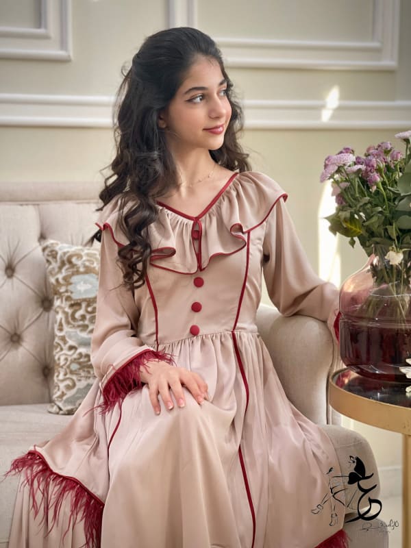 حرير ارماني مع ريش