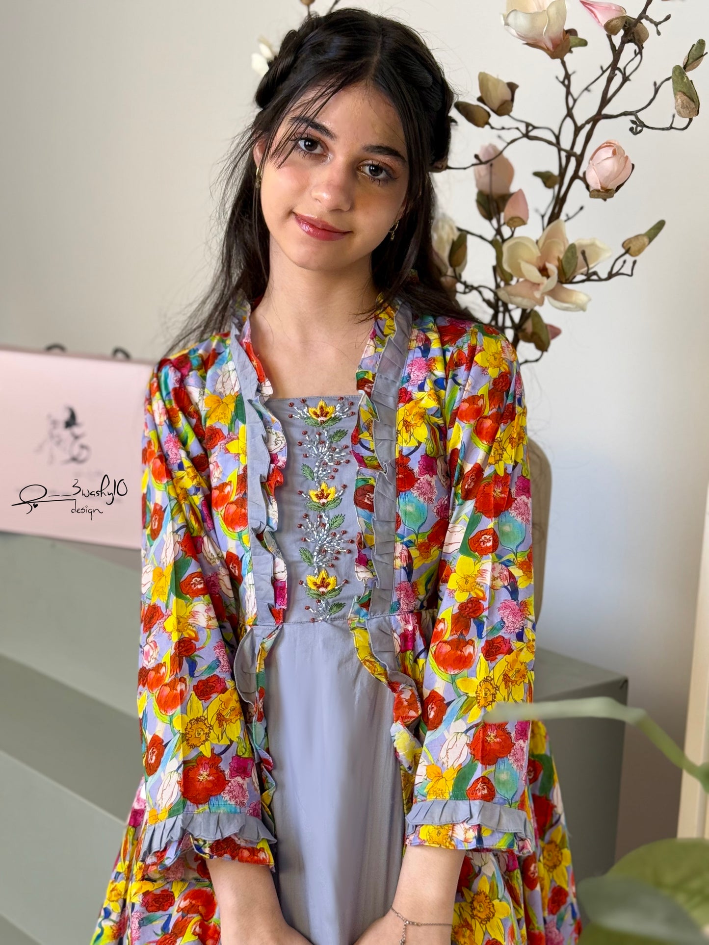 فستان قطن مع تطريز وشك