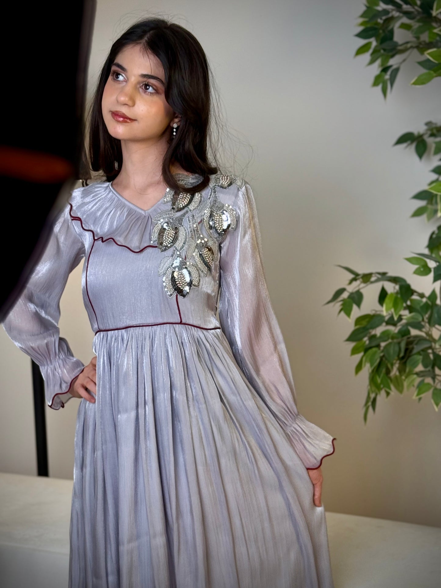 فستان  اورجنزا  مع دانتيل شك