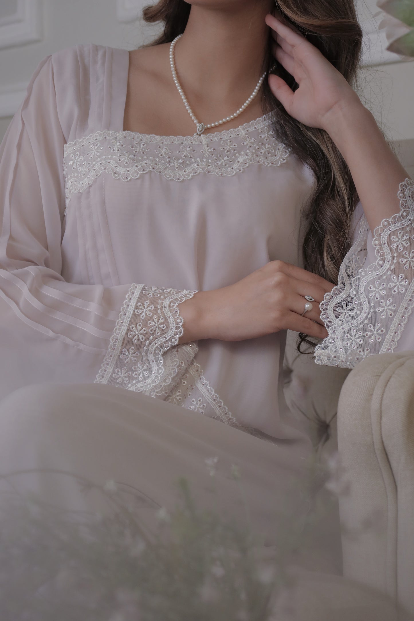 شيفون  بنفسجي فاااتح مع دانتيل وريمبو