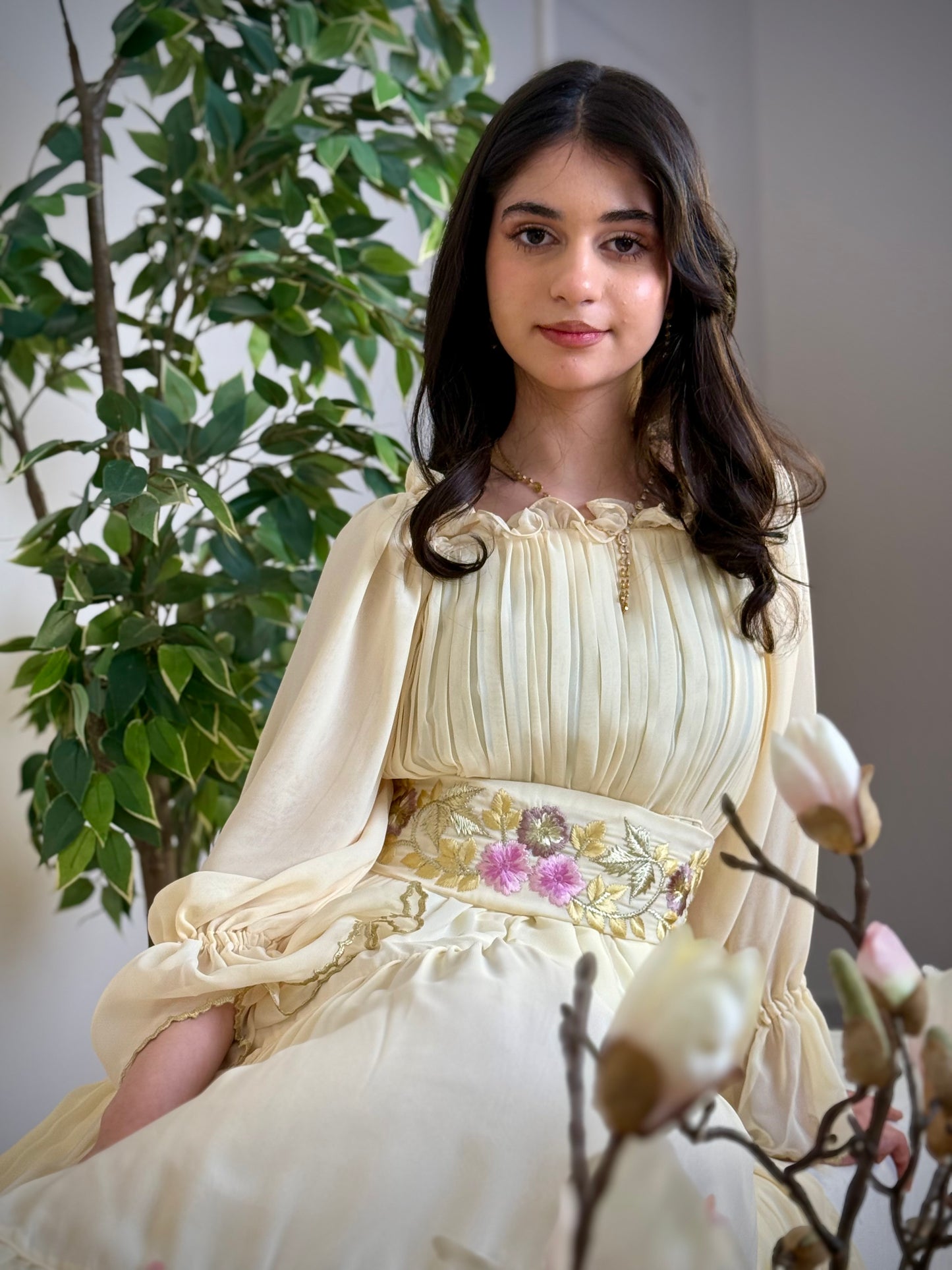 فستان  شيفون مع تطريز