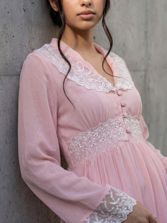 شيفون مع دانتيل وريمبو