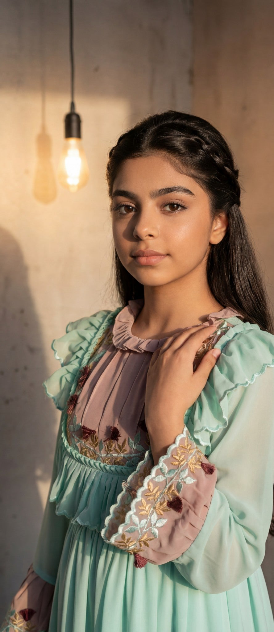 حرير الماس مع تطريز فخم الام والبنت