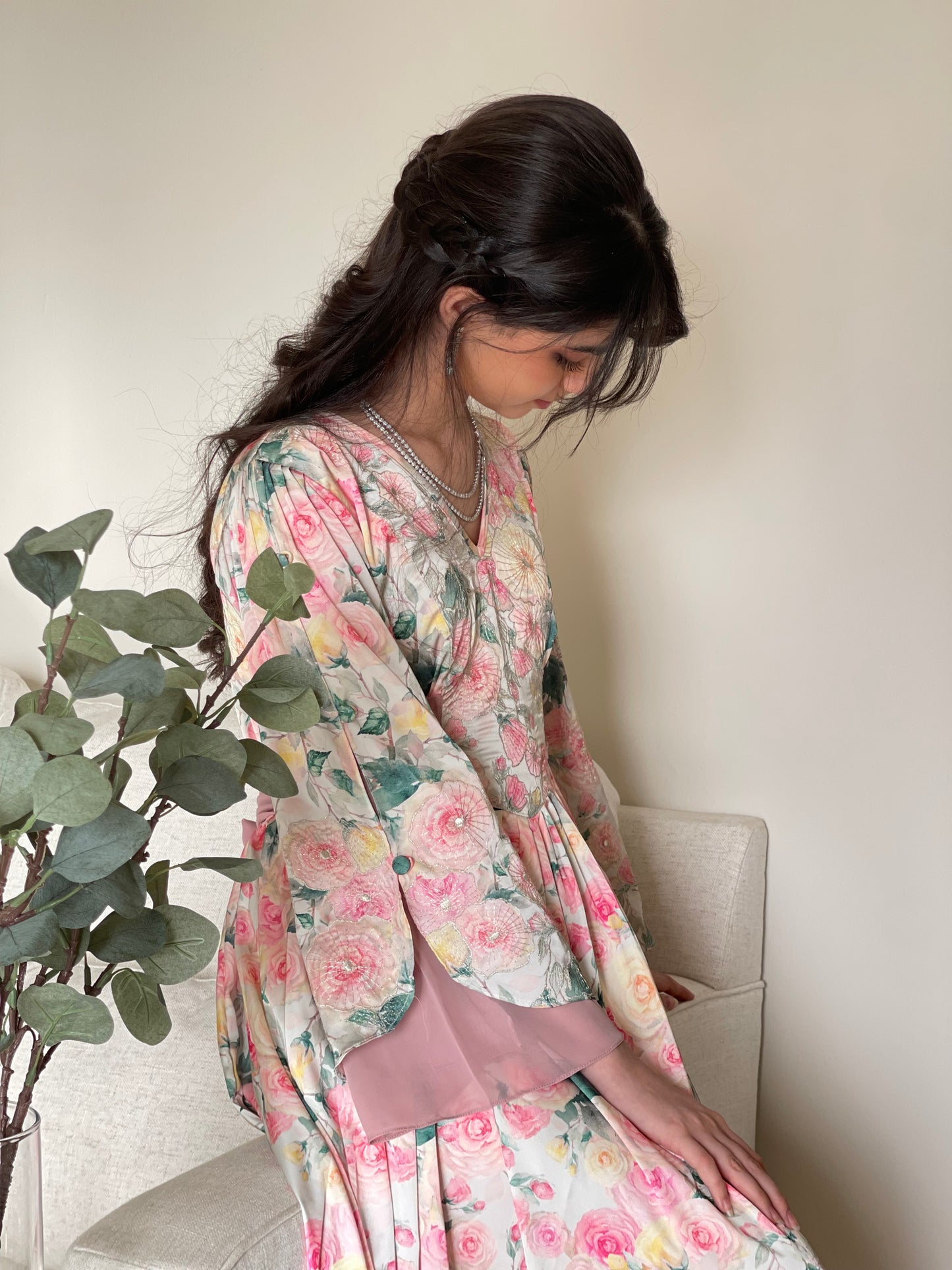 حرير مع نطريز زري وشيفون