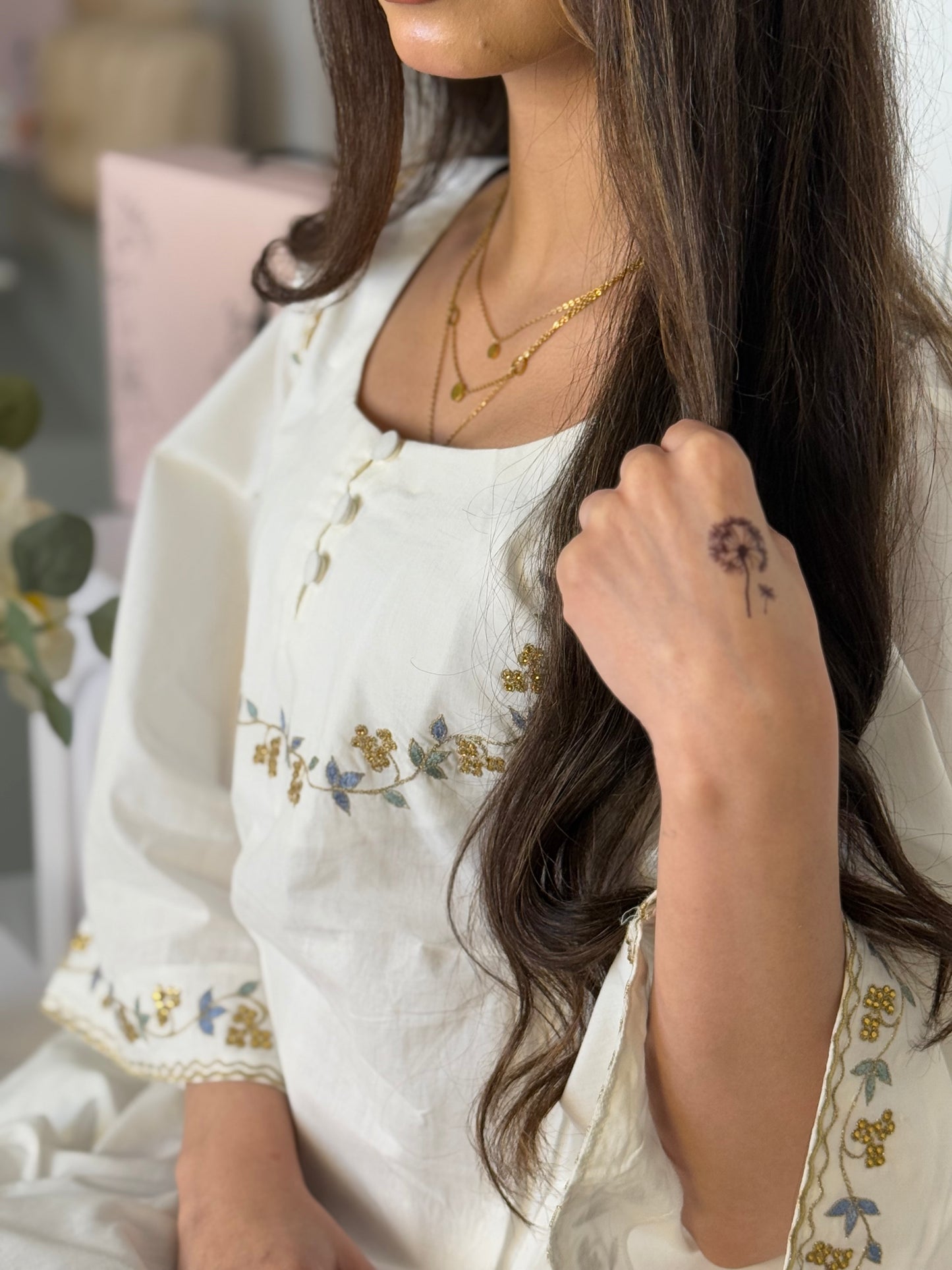 جلابيه قطن ساده مع تطريز وفصوص