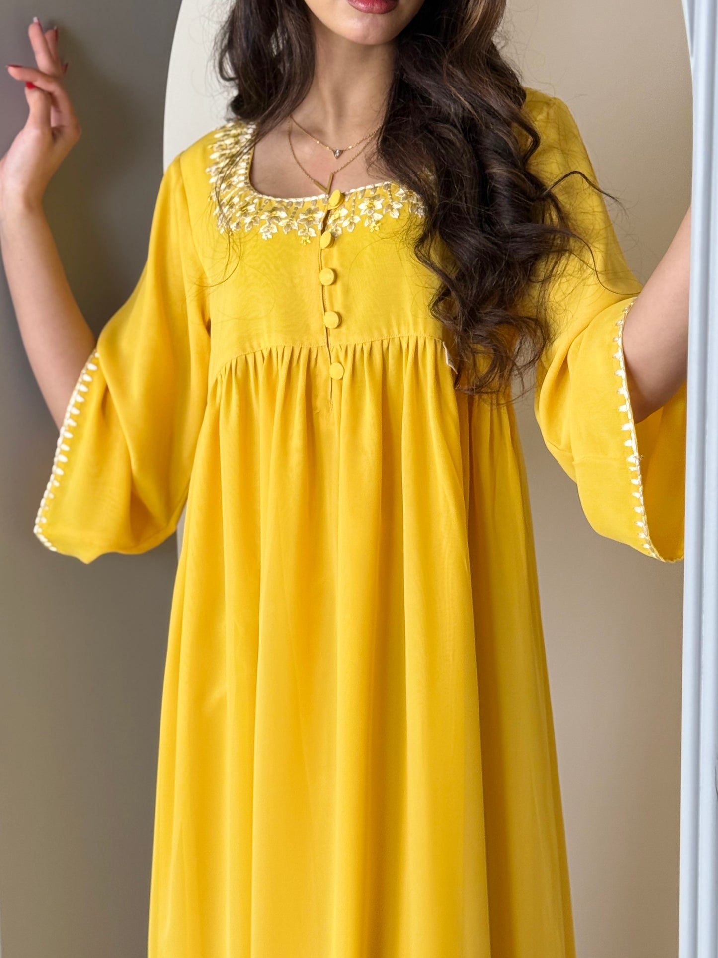 شيفون مع تطريز