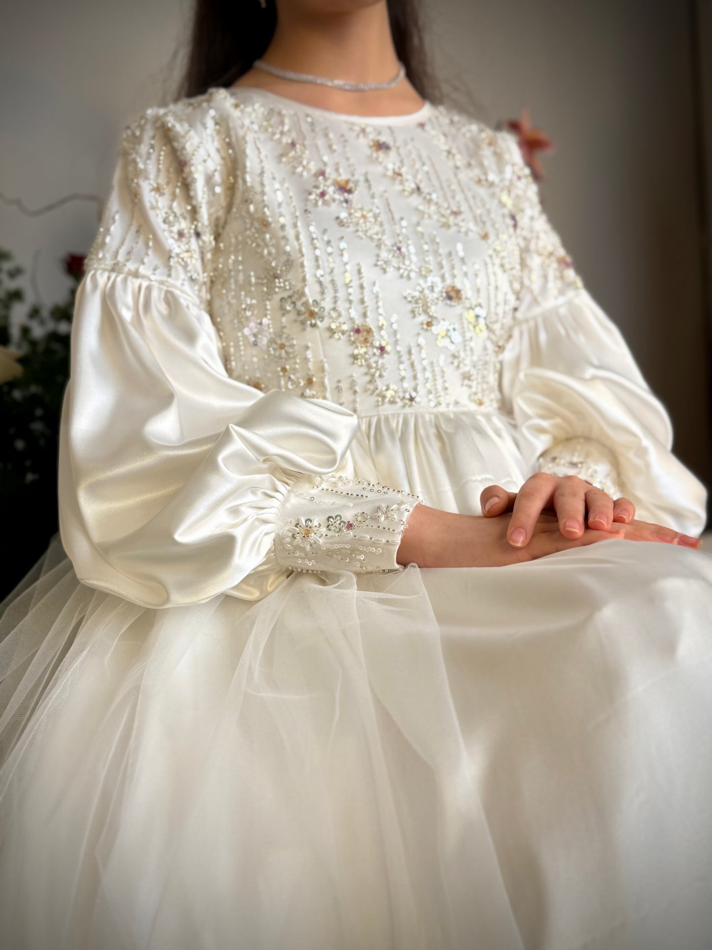 فستان شك مع حرير وتور