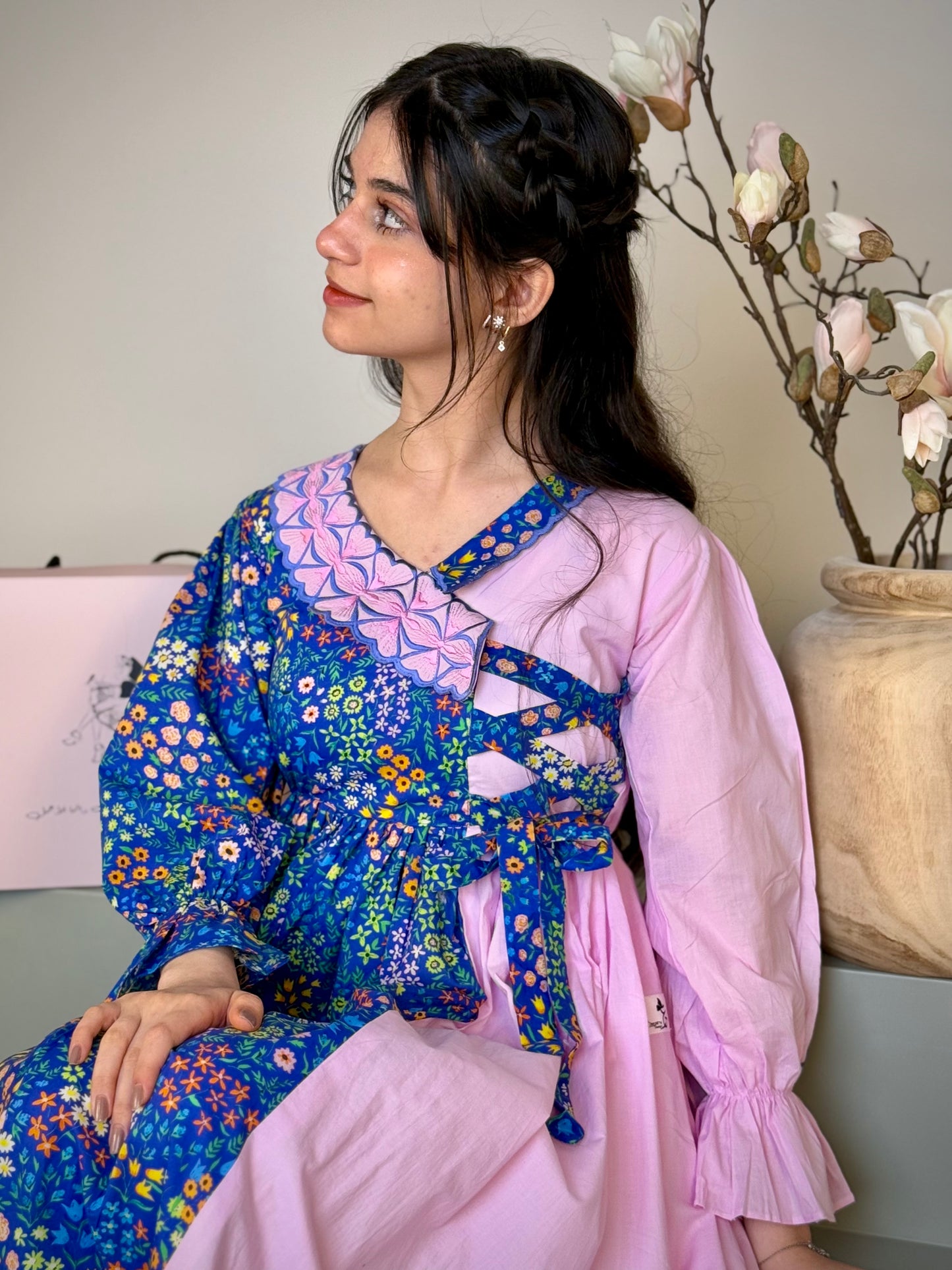 فستان قطن مع تطريز