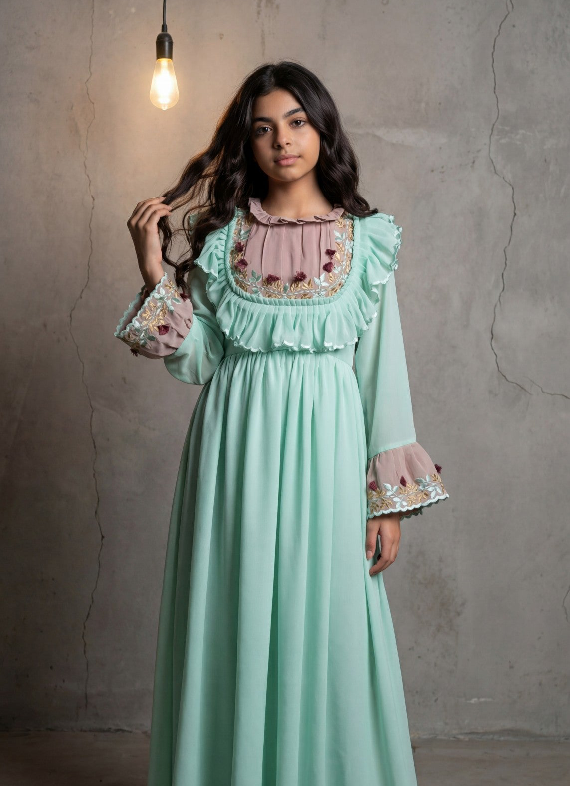 حرير الماس مع تطريز فخم الام والبنت