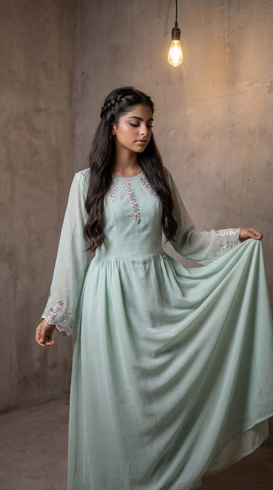 فستان  شيفون مع تطريز