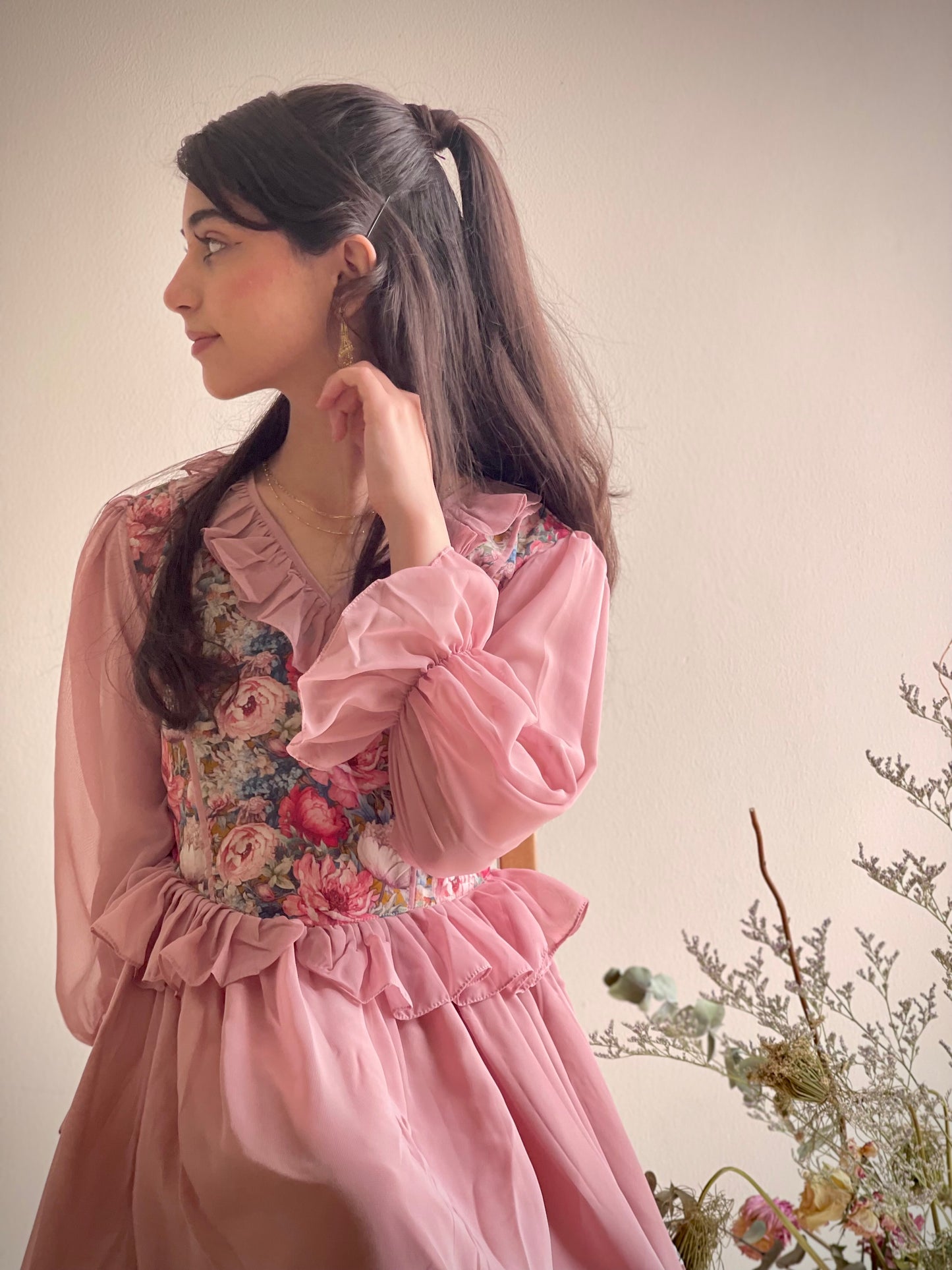 فستان من الشيفون وصدريه من القطن