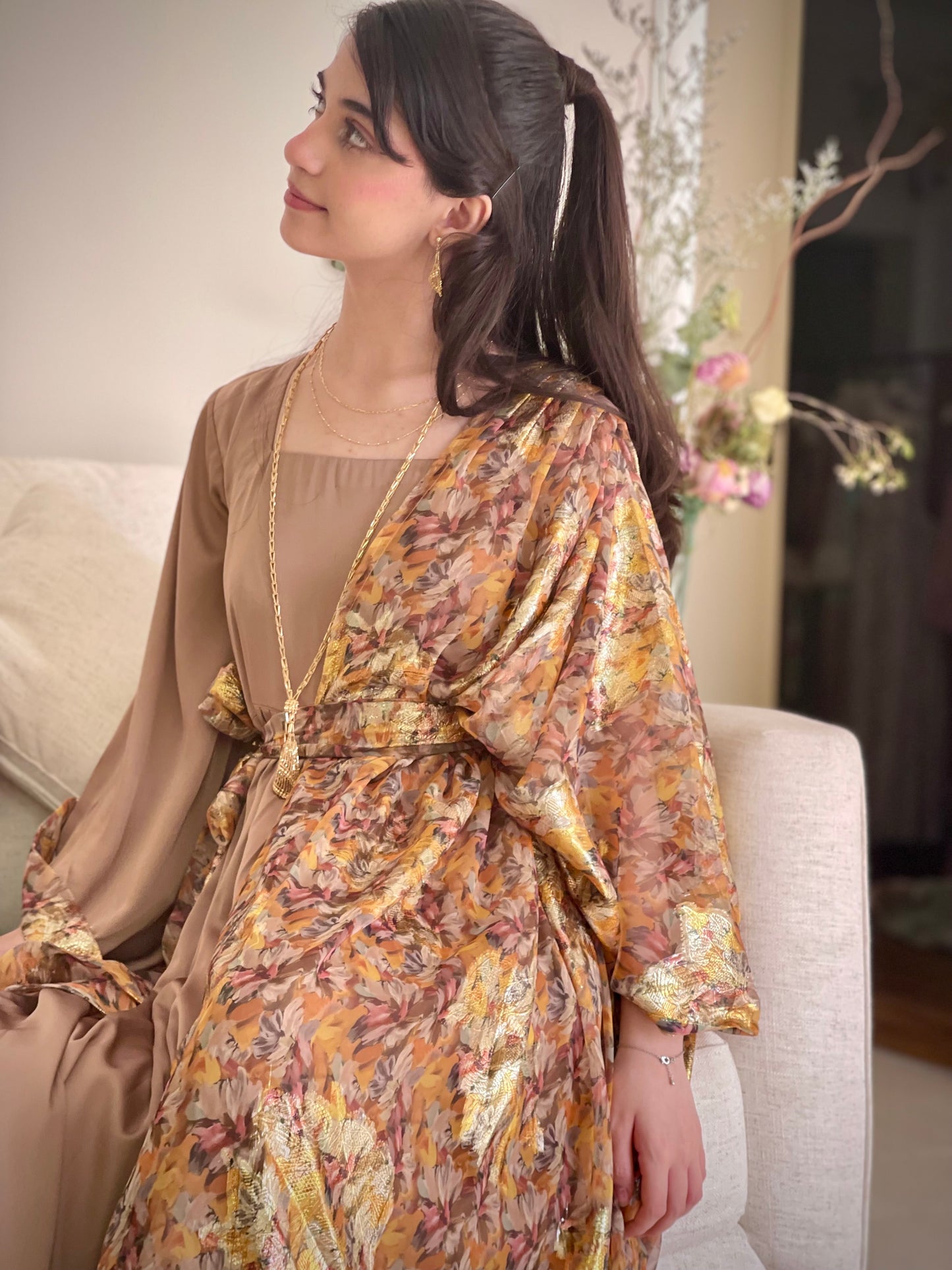 فستان من  الشيفون المزراي والحرير الساده