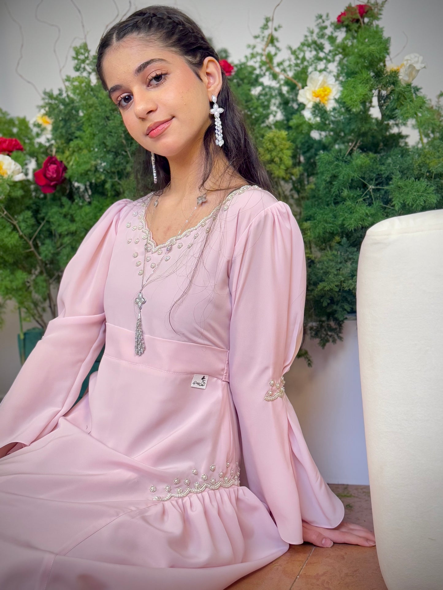 فستان من الحرير الالماس  مع شك