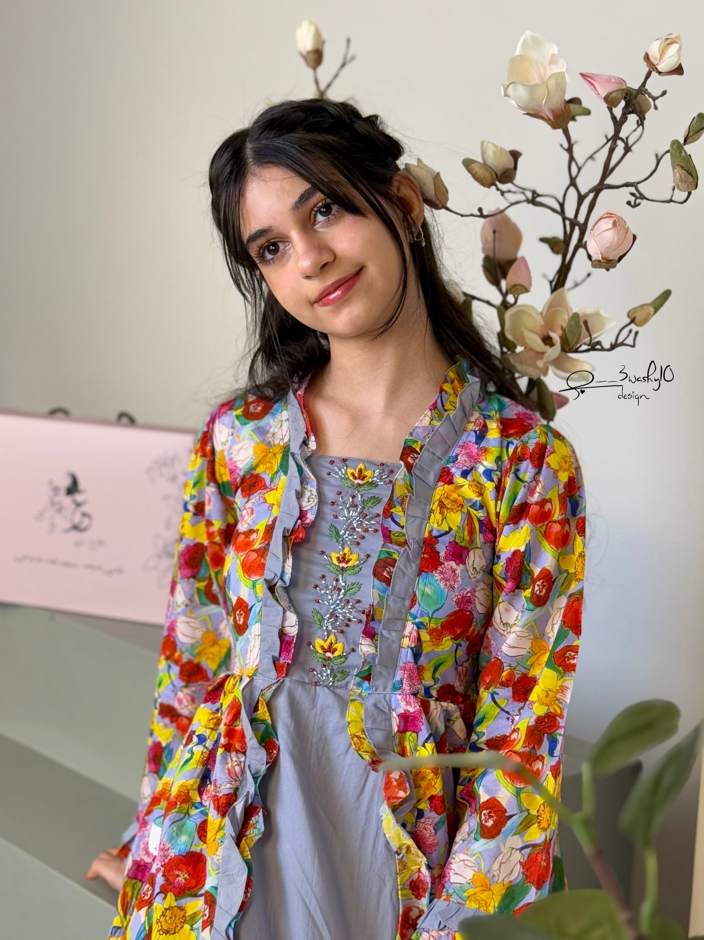 فستان قطن مع تطريز وشك