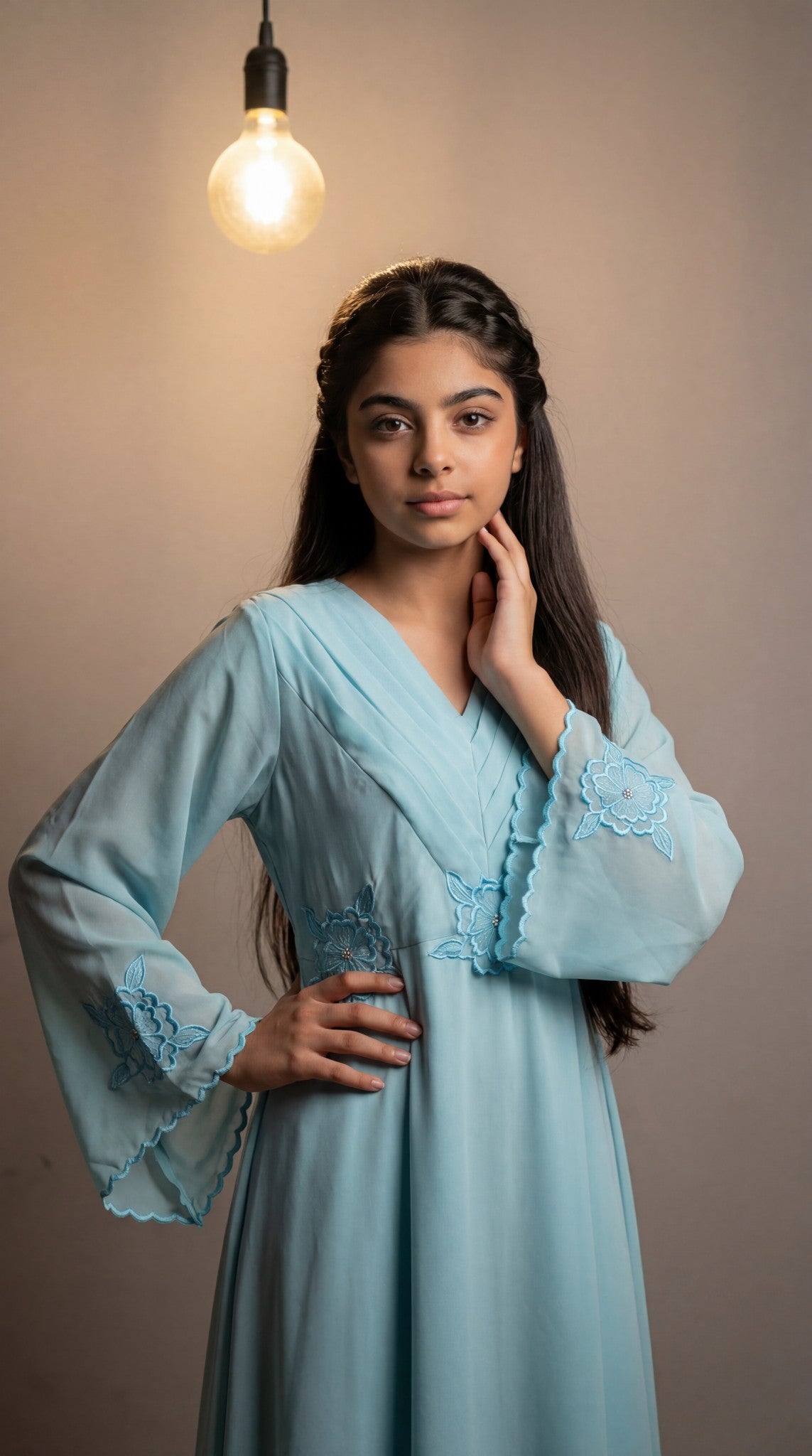 فستان من الالماس  تطريز بارز