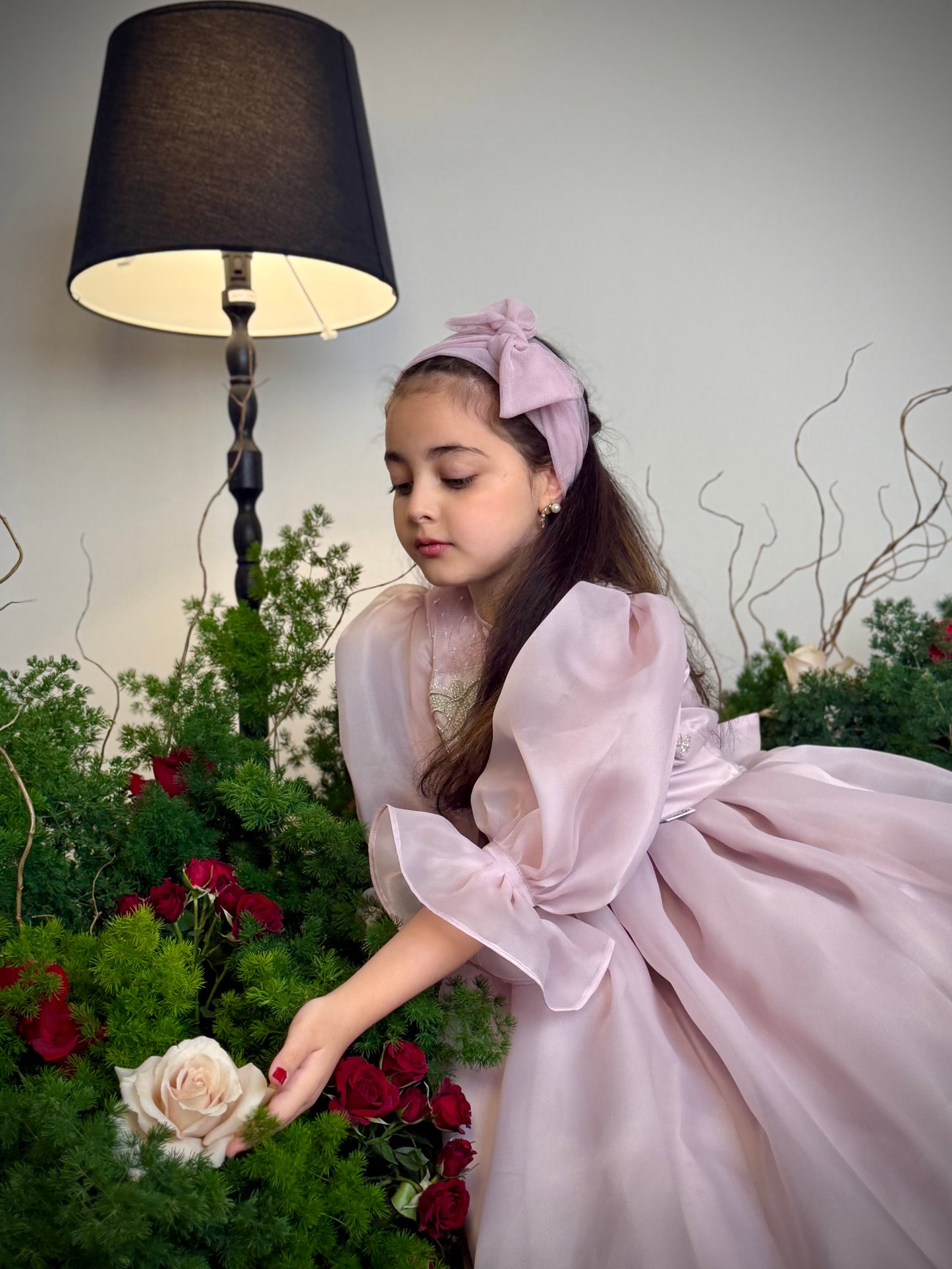 فستان من الاورجنزا مع دانتيل مشكوك